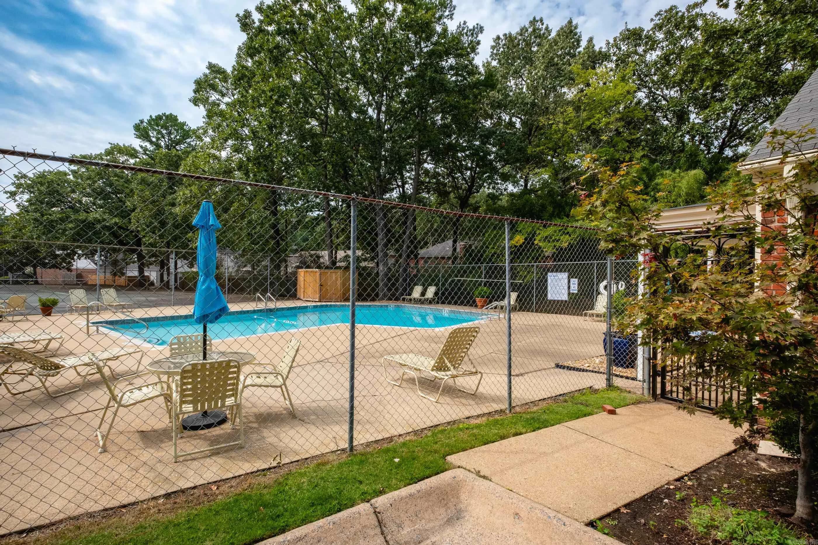 Property at 46  Kingsbridge way - Image 38