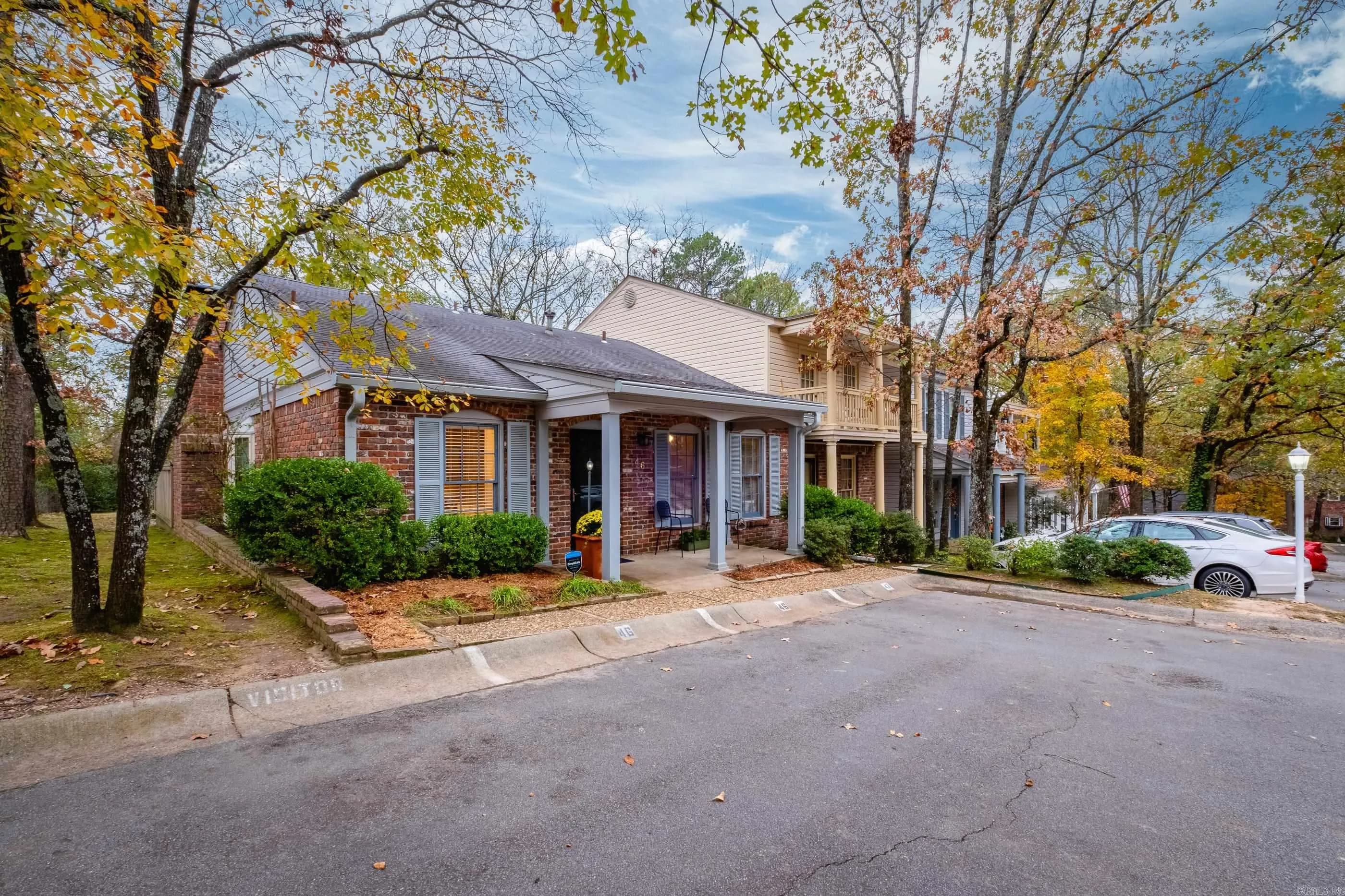 Property at 46  Kingsbridge way - Image 3