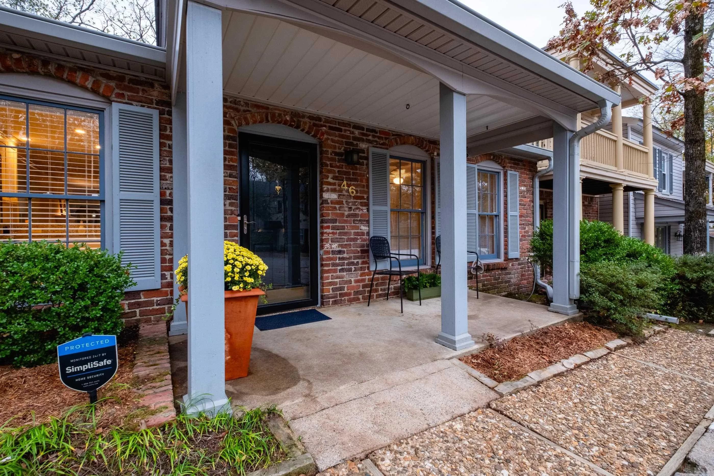 Property at 46  Kingsbridge way - Image 4