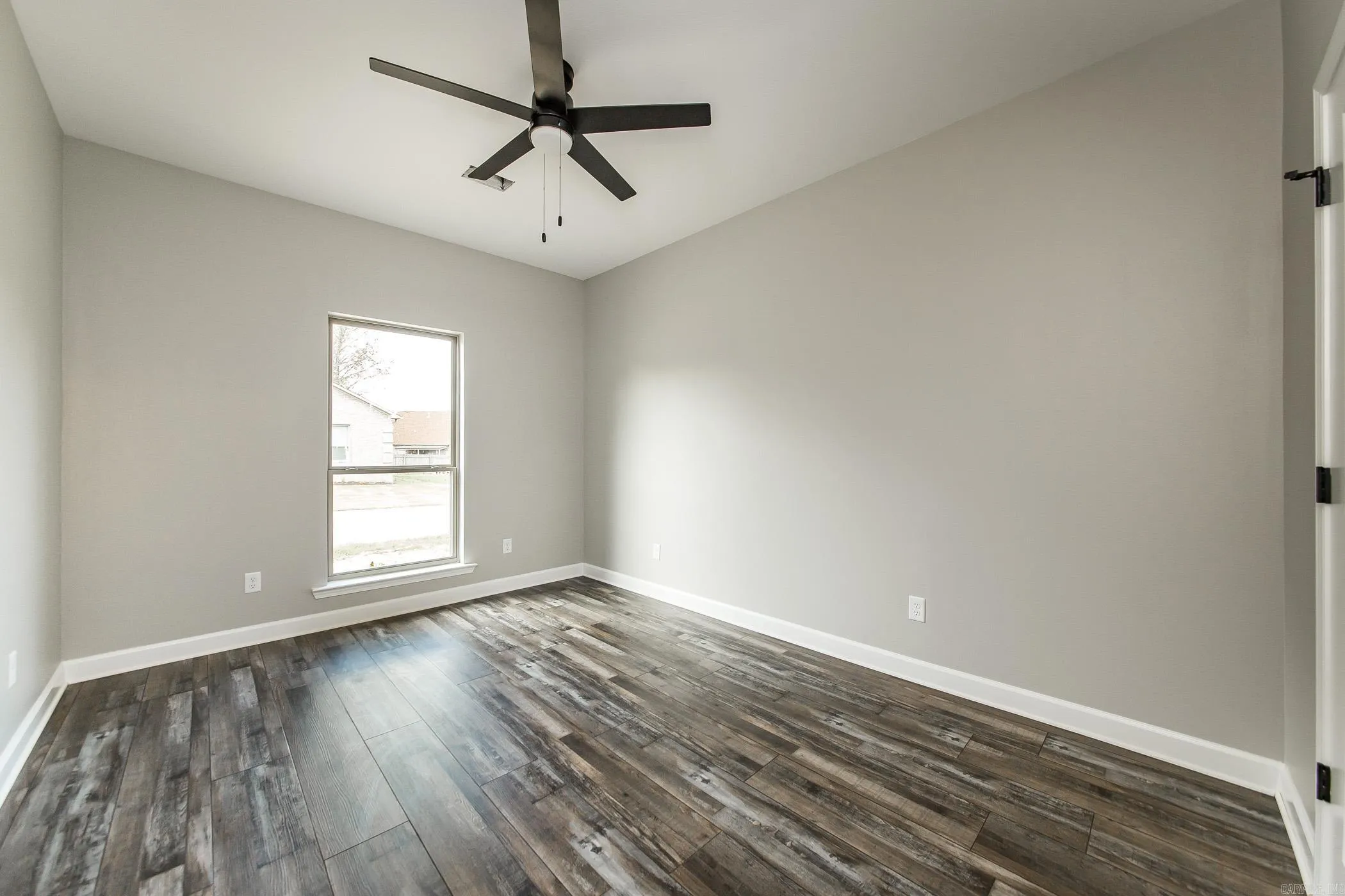 Property at 932  Villa vista - Image 24