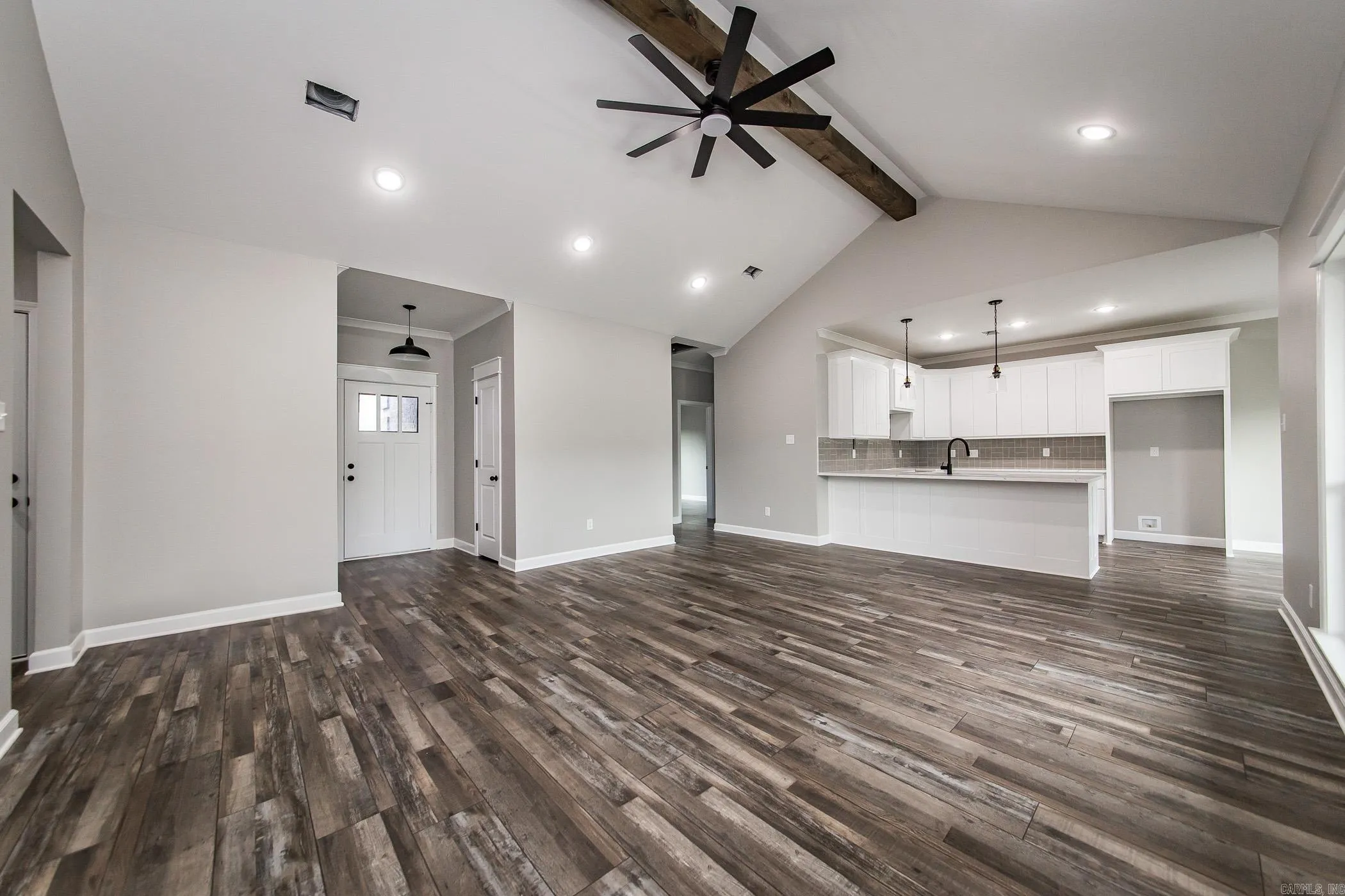 Property at 932  Villa vista - Image 16