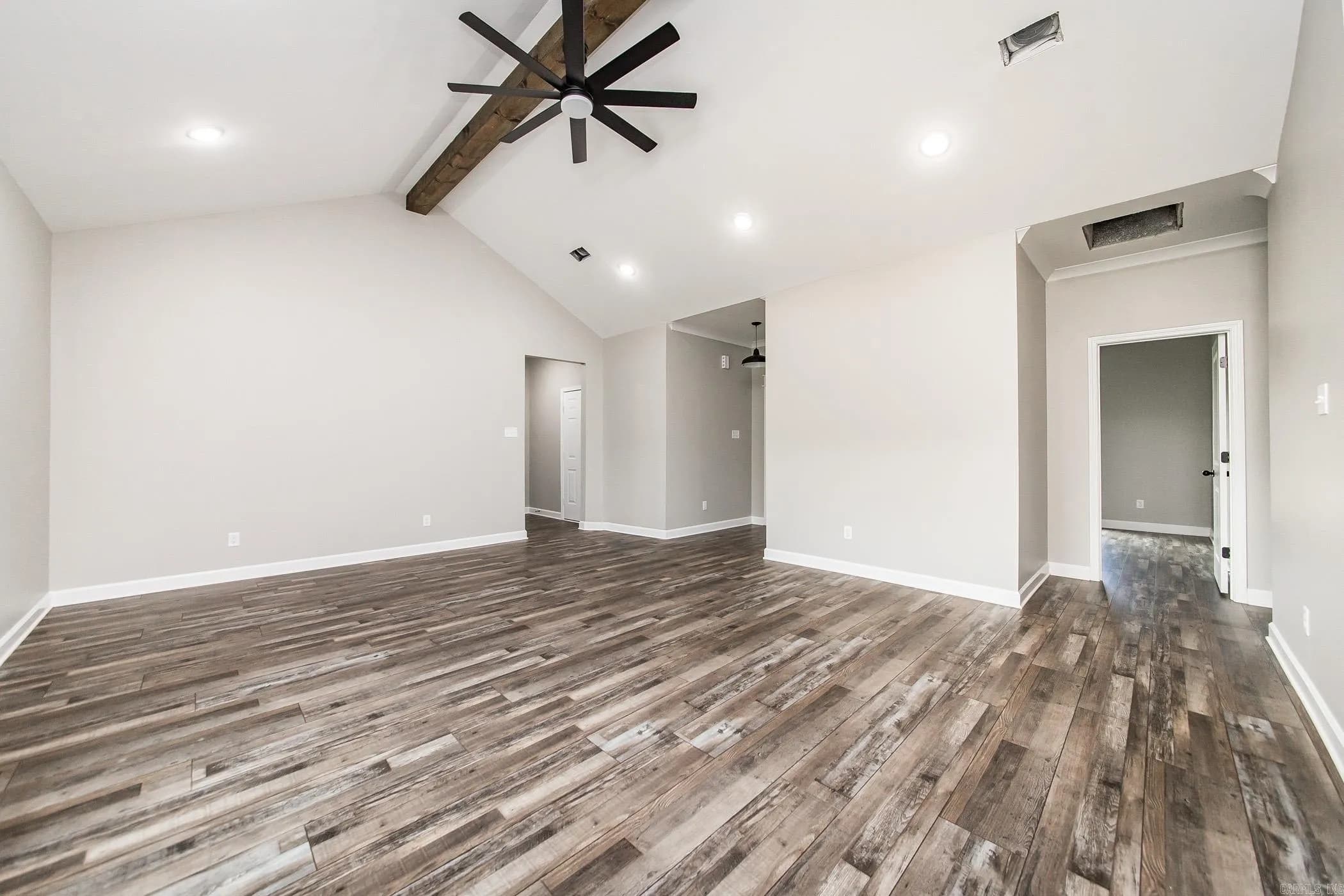 Property at 932  Villa vista - Image 18