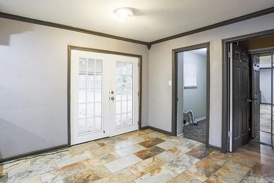 Property at 3917  Bruno - Image 16