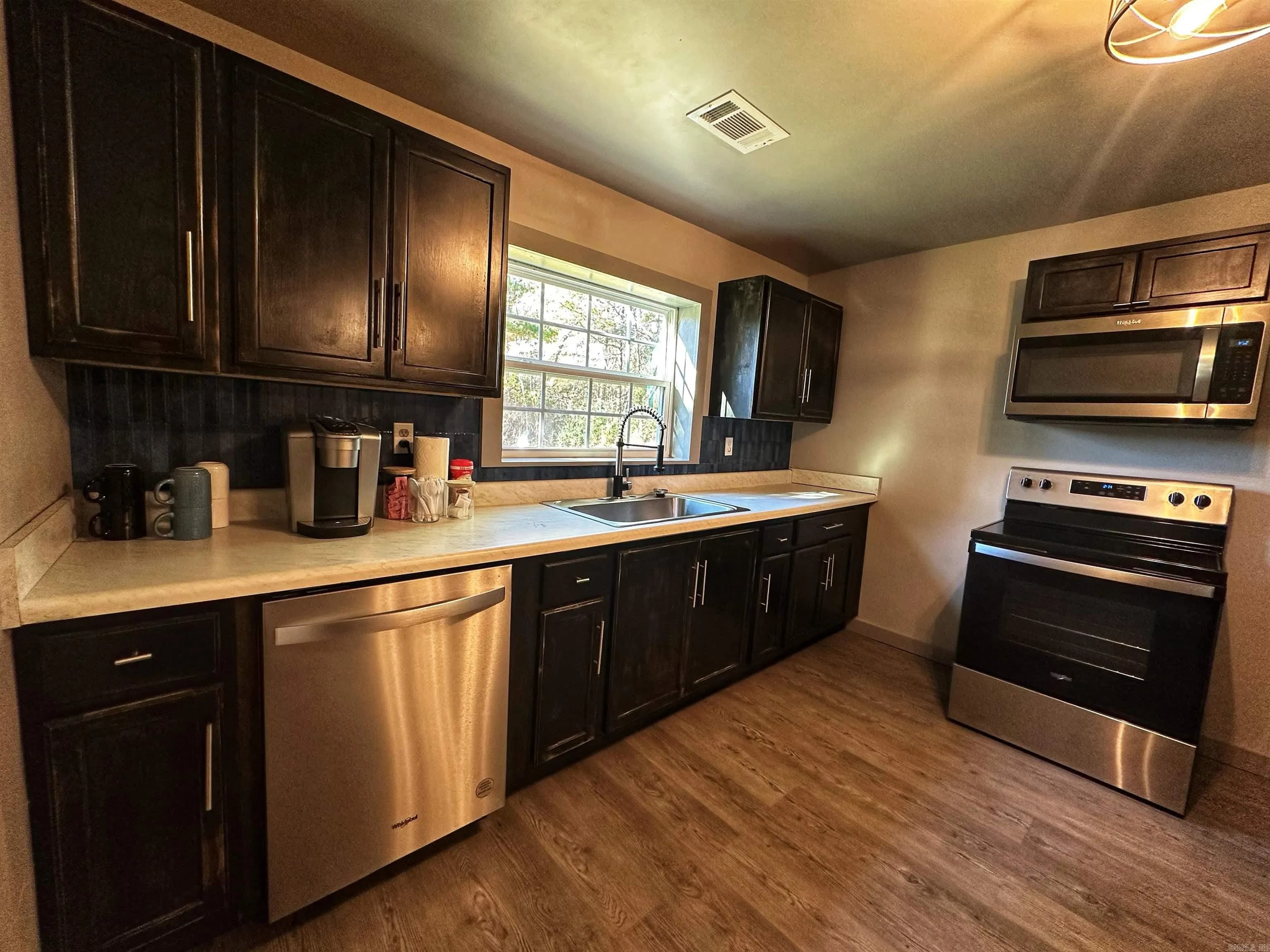 Property at 40 N Main - Image 8