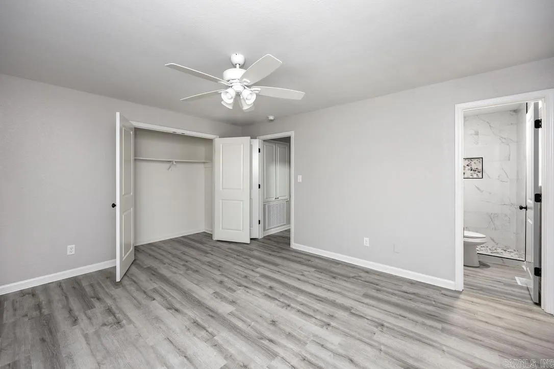 Property at 2721  Spring - Image 2