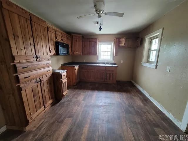 Property at 203 N 1st - Image 32