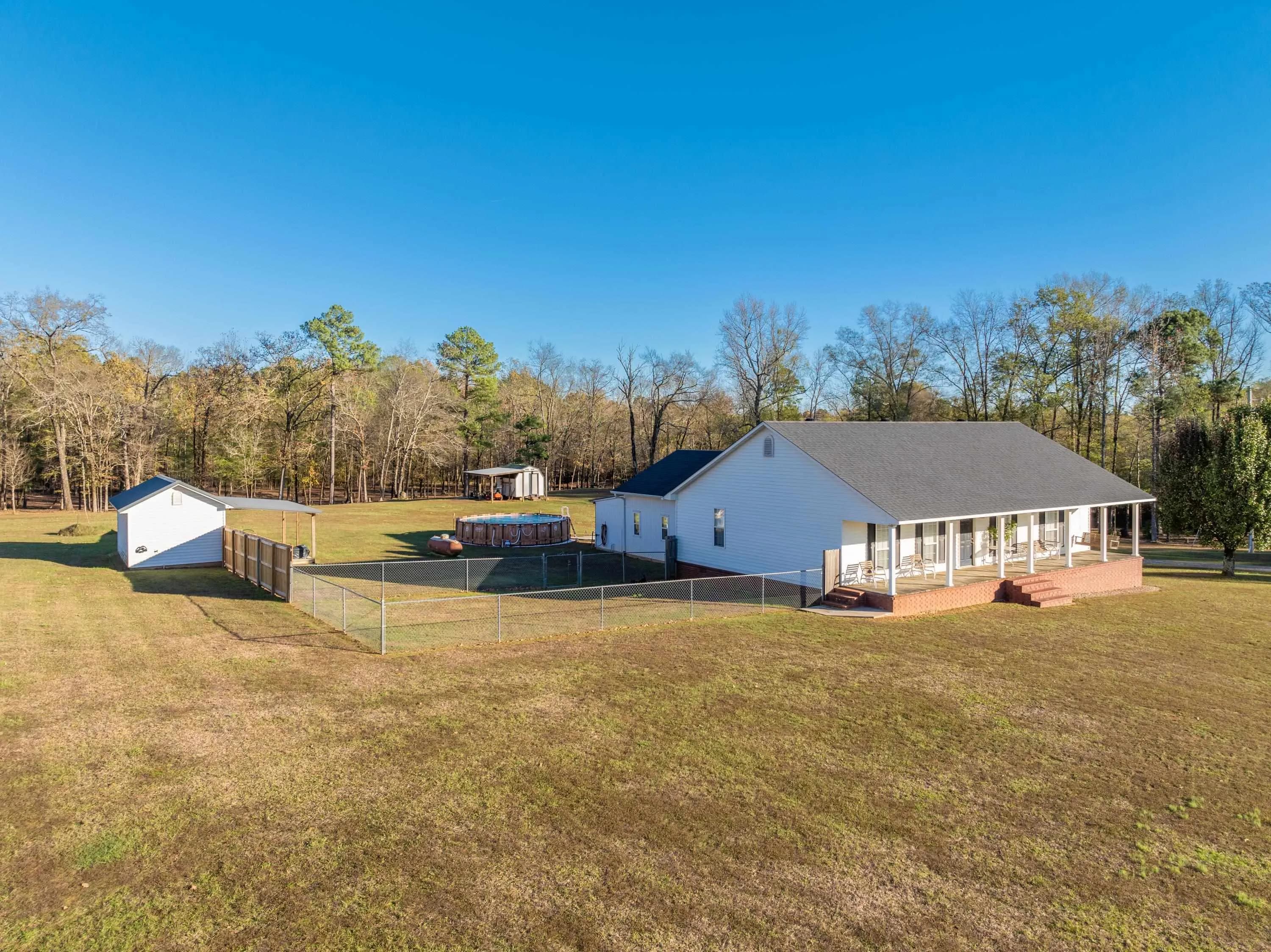 Property at 204 N Bumble bee - Image 3