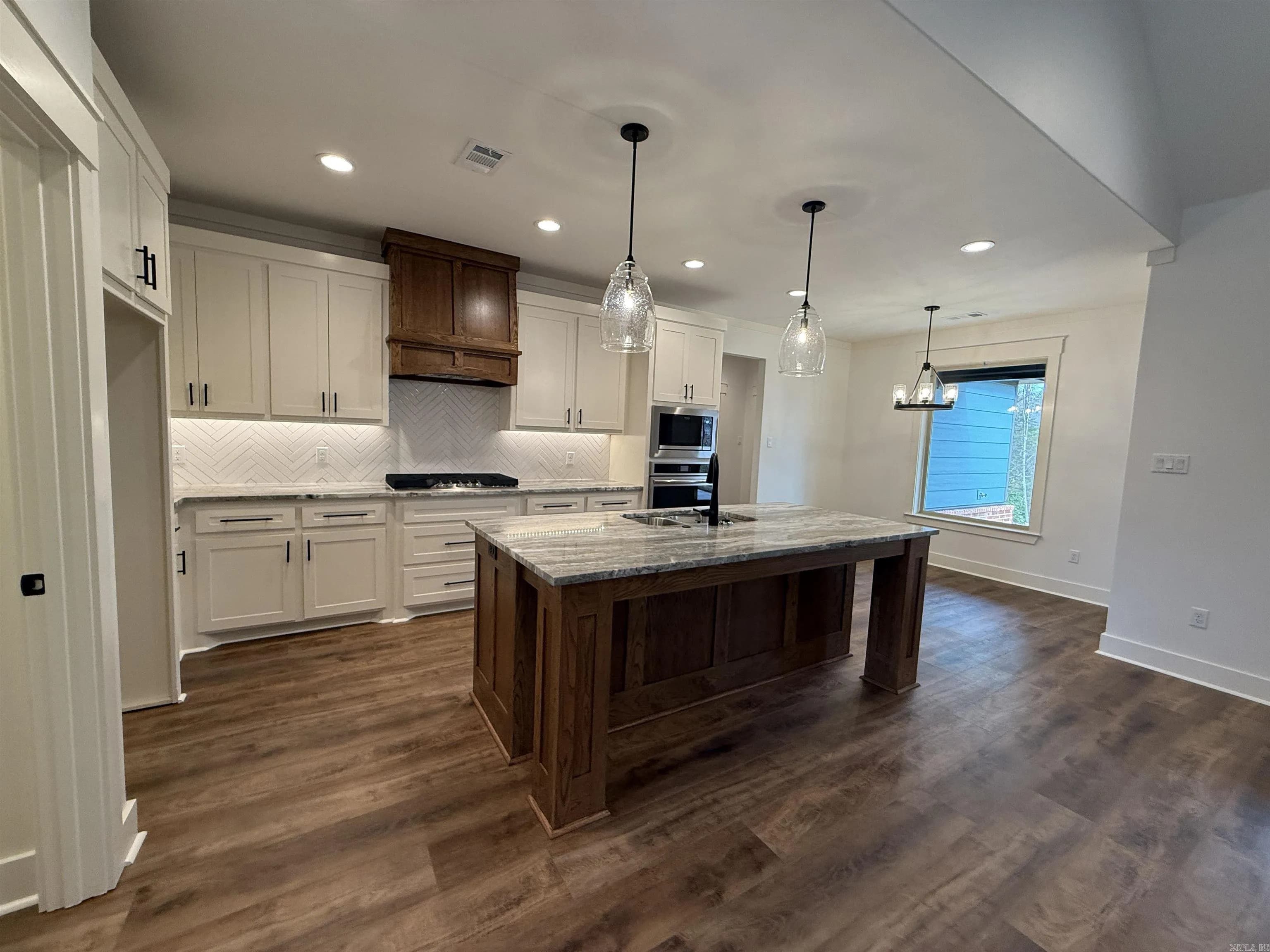 Property at 4032  Eagle valley - Image 4