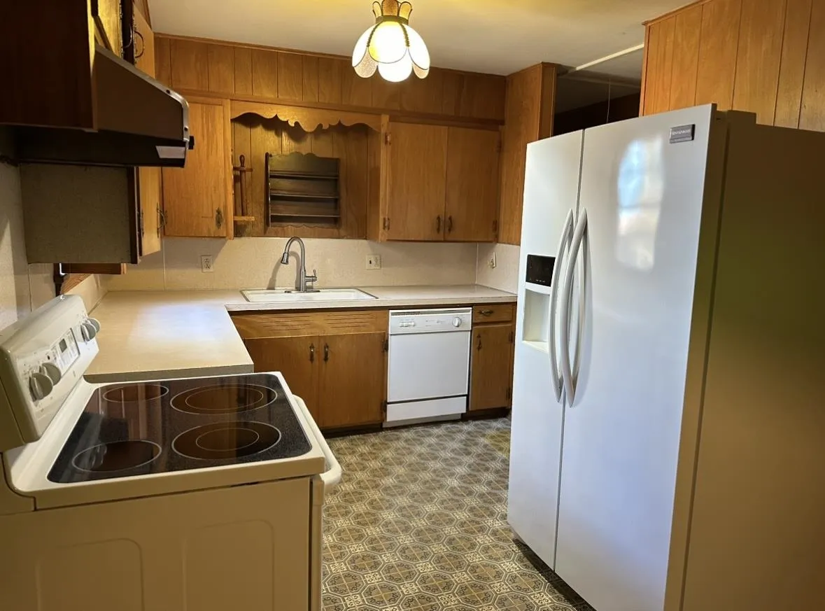 Property at 1312  Garvin - Image 6