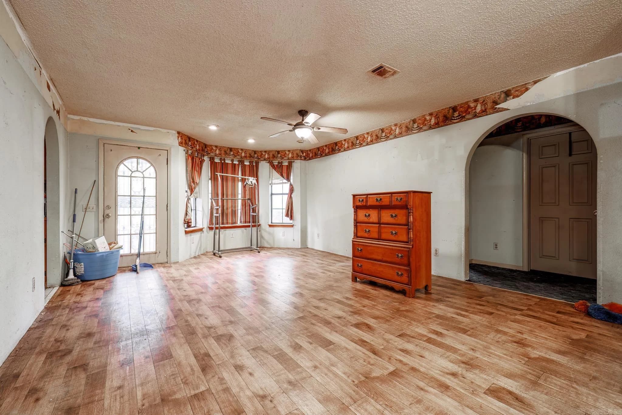 Property at 26  Sloan - Image 10