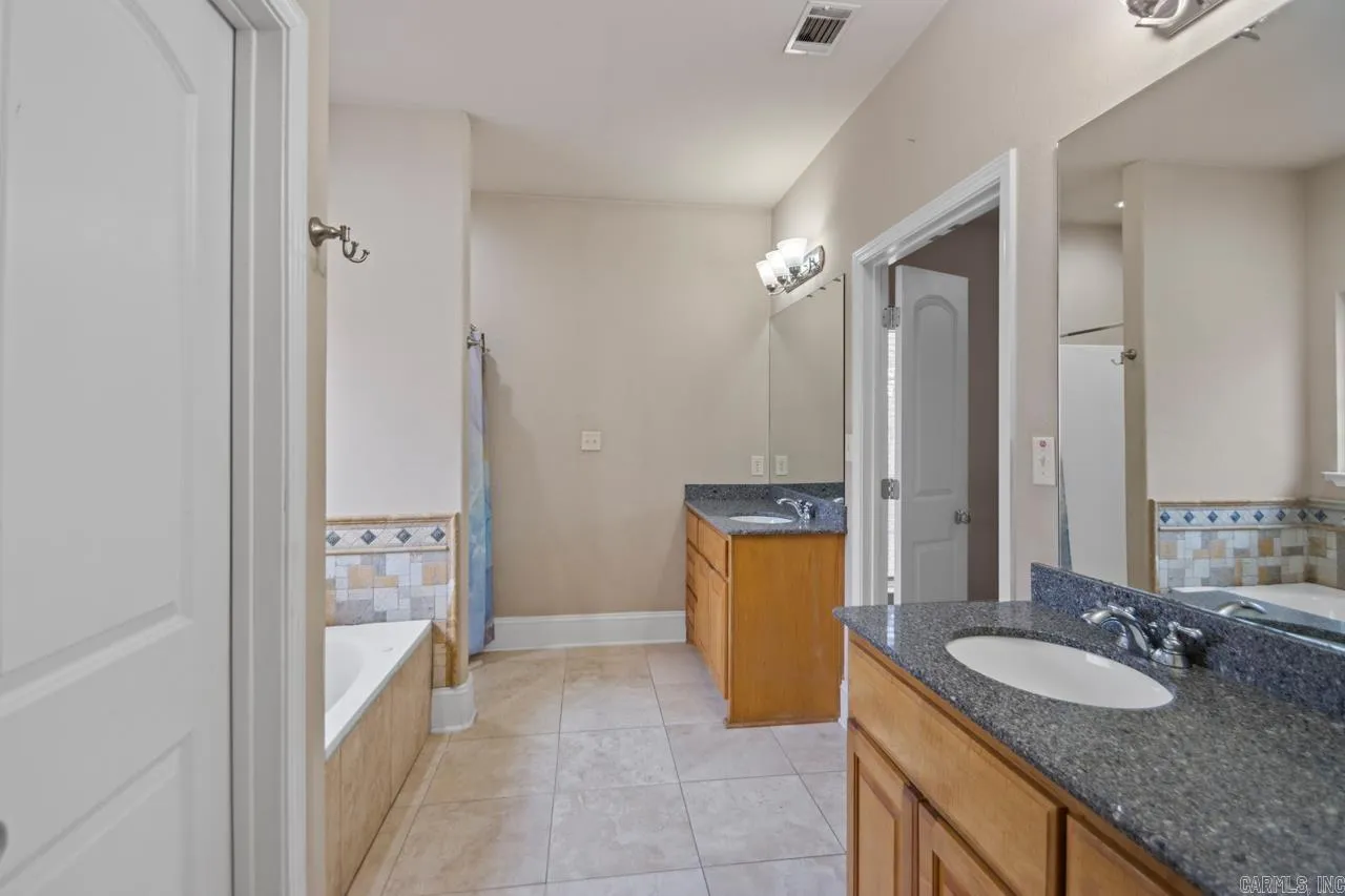 Property at 10810  Goodwin - Image 27