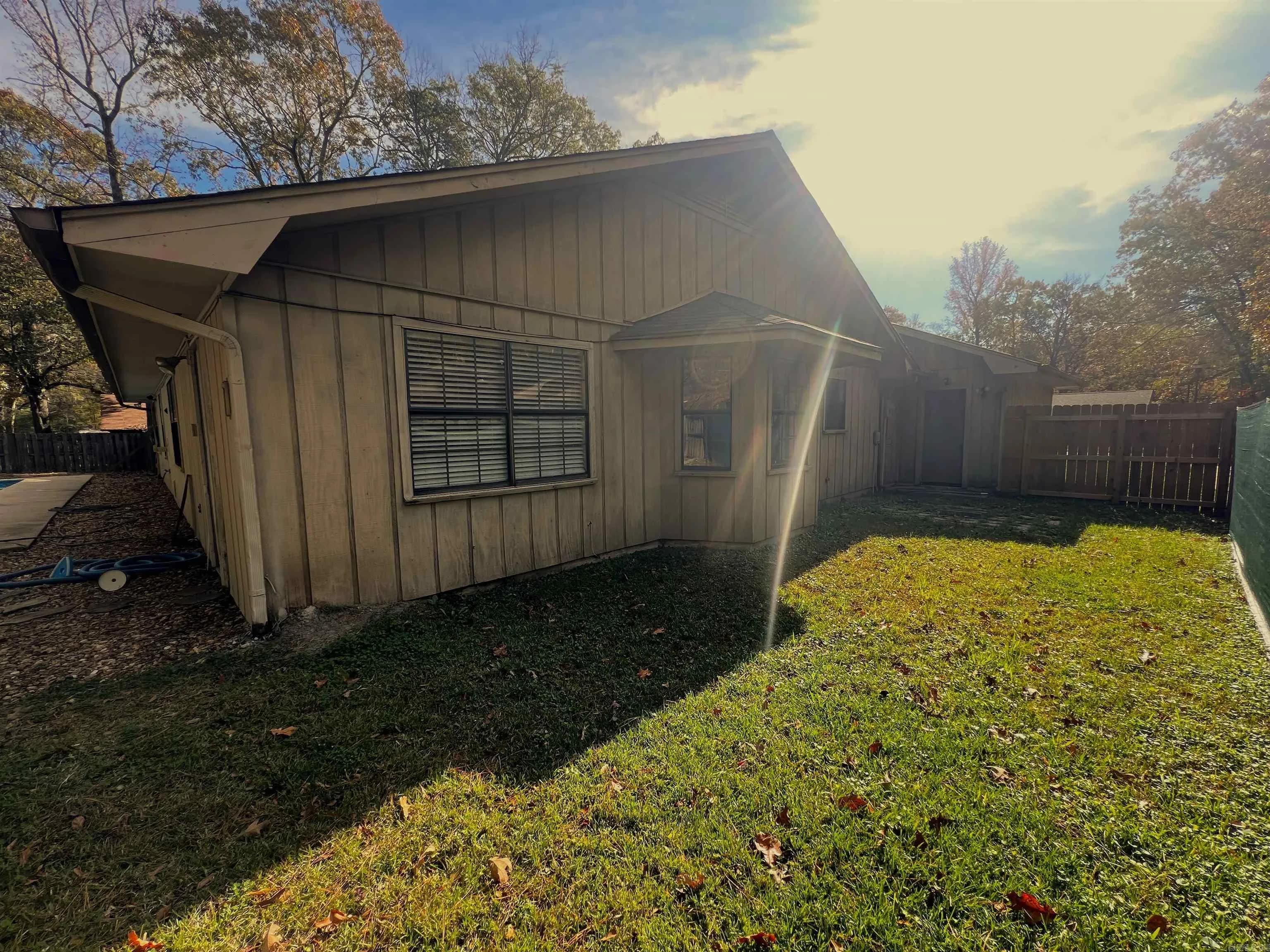 Property at 6  Independence - Image 35