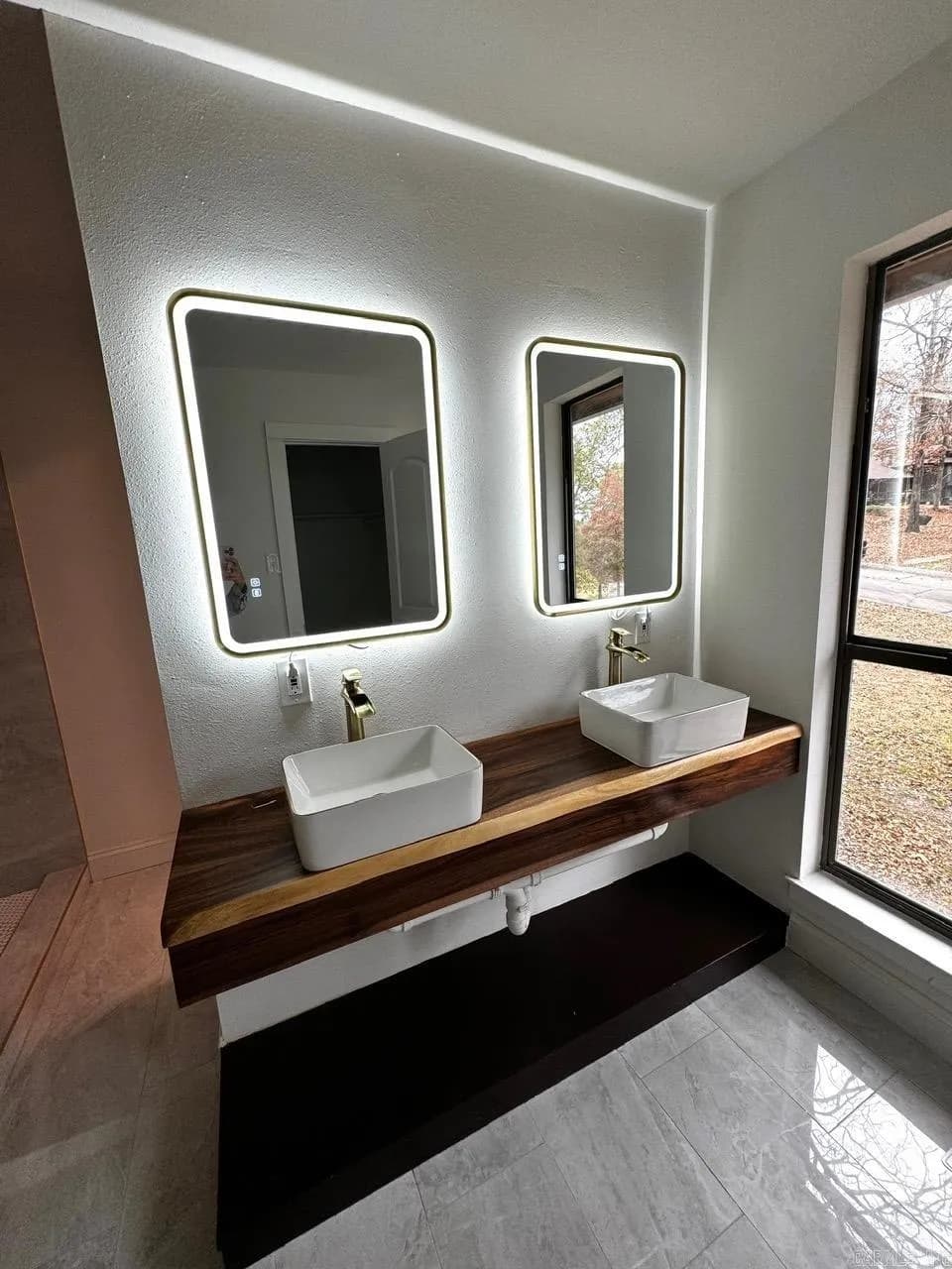 Property at 3  Lisa - Image 24