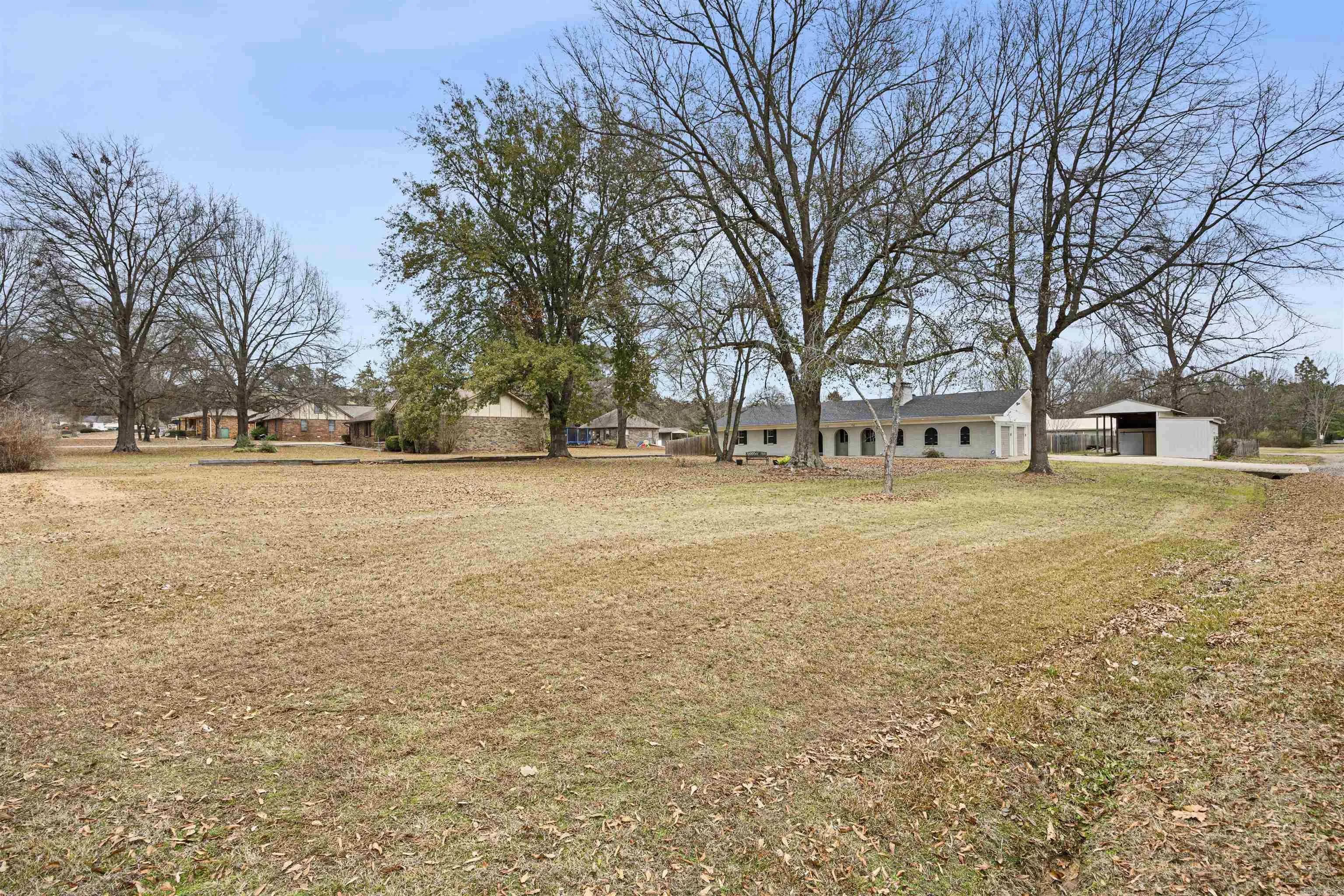 Property at 613  Crestliner - Image 2