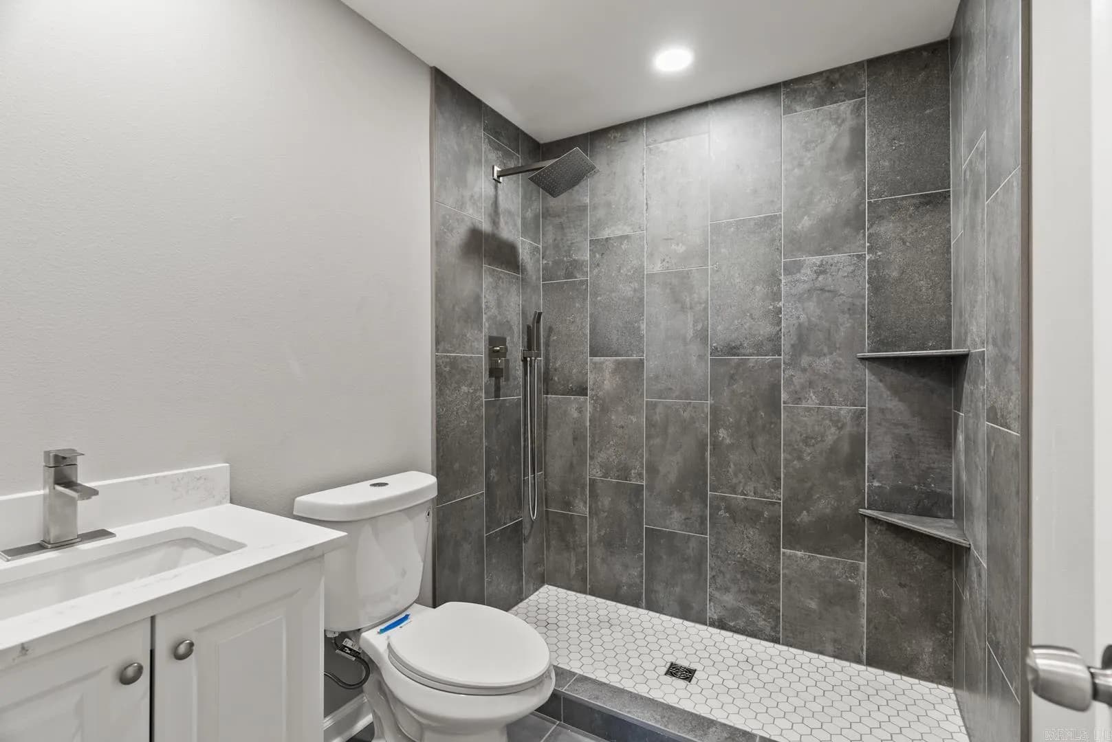Property at 4611  Hillard - Image 13