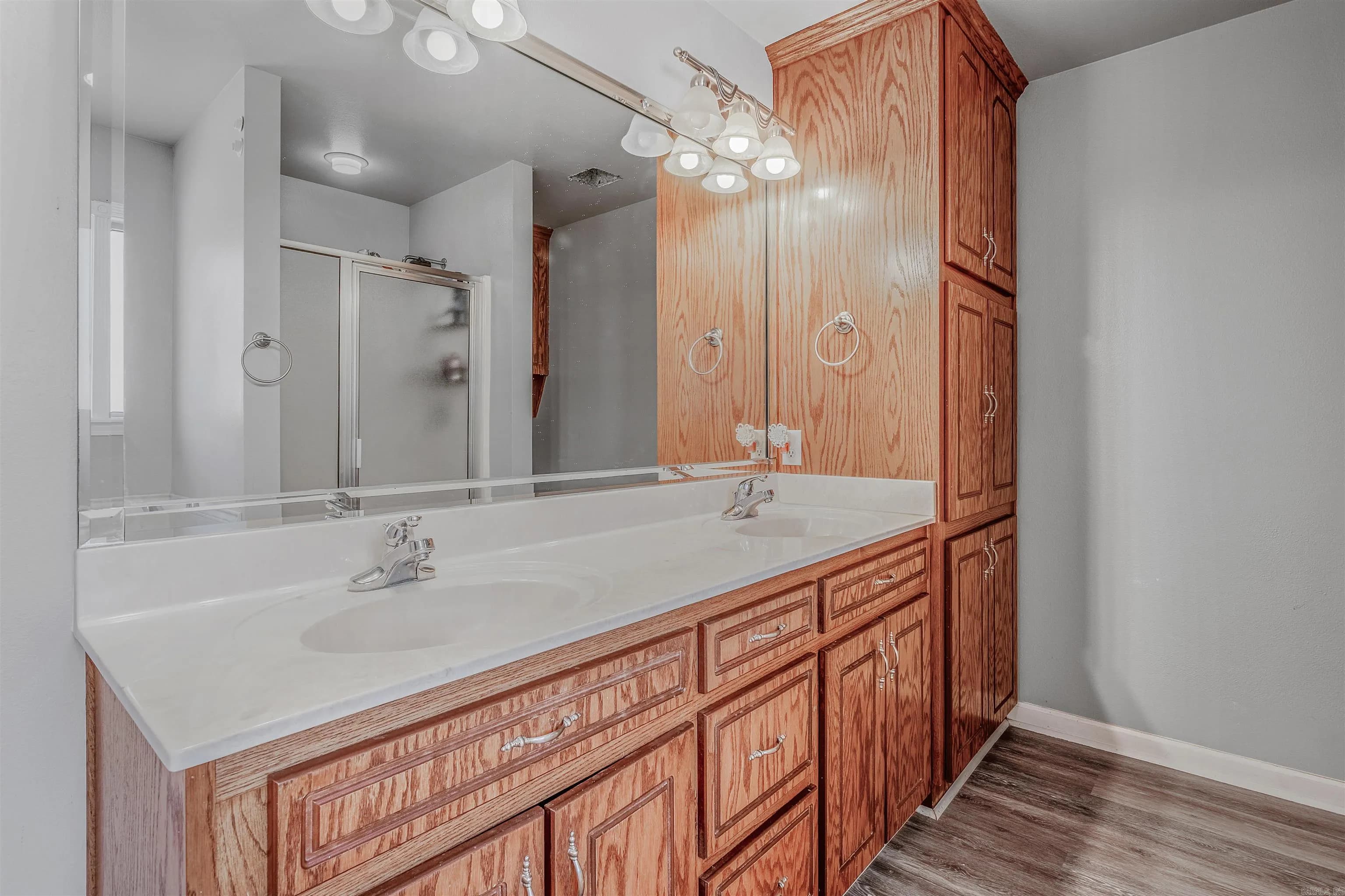 Property at 11  Red apple - Image 30
