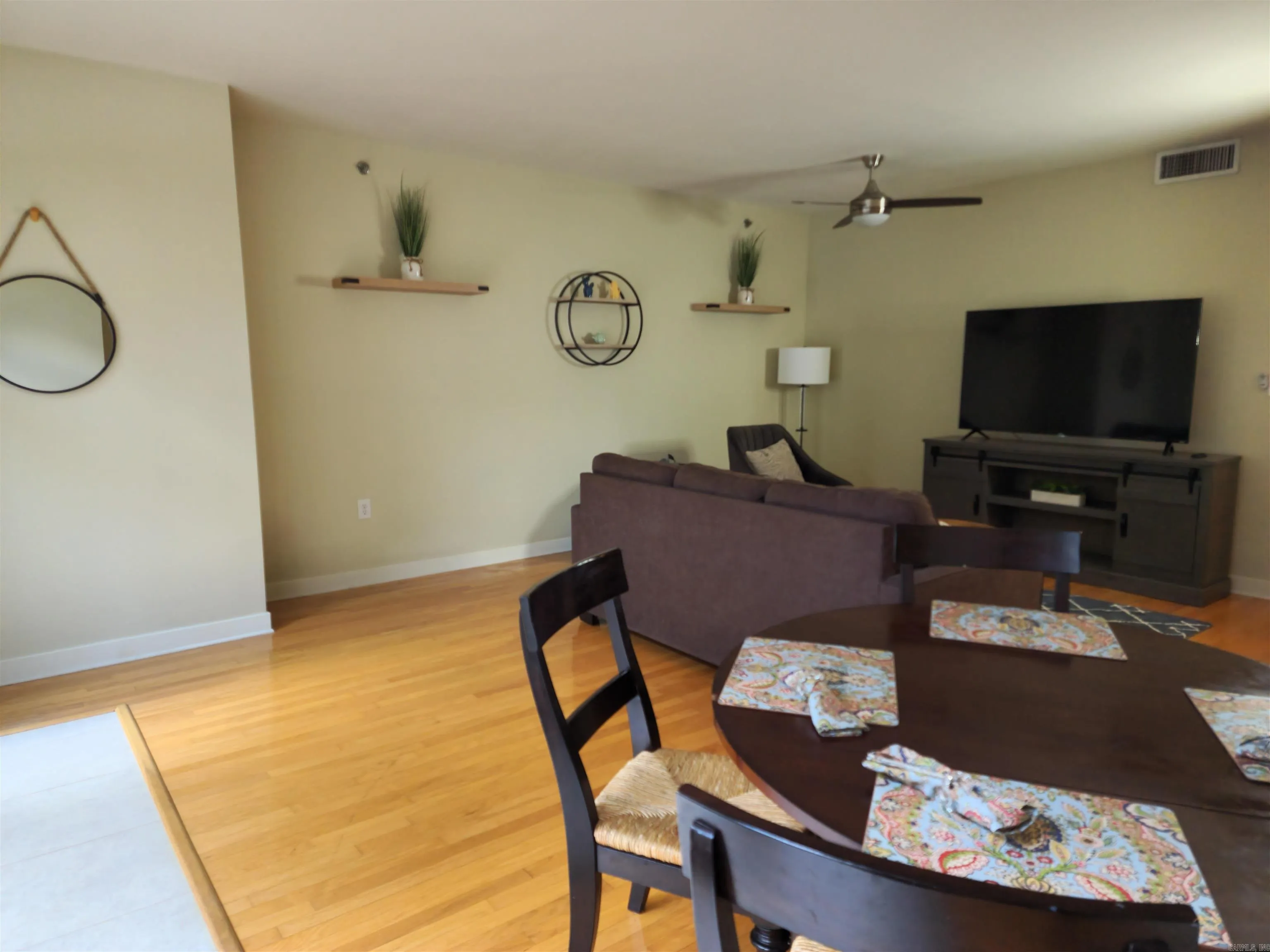Property at 515 E Capitol, 102 - Image 2