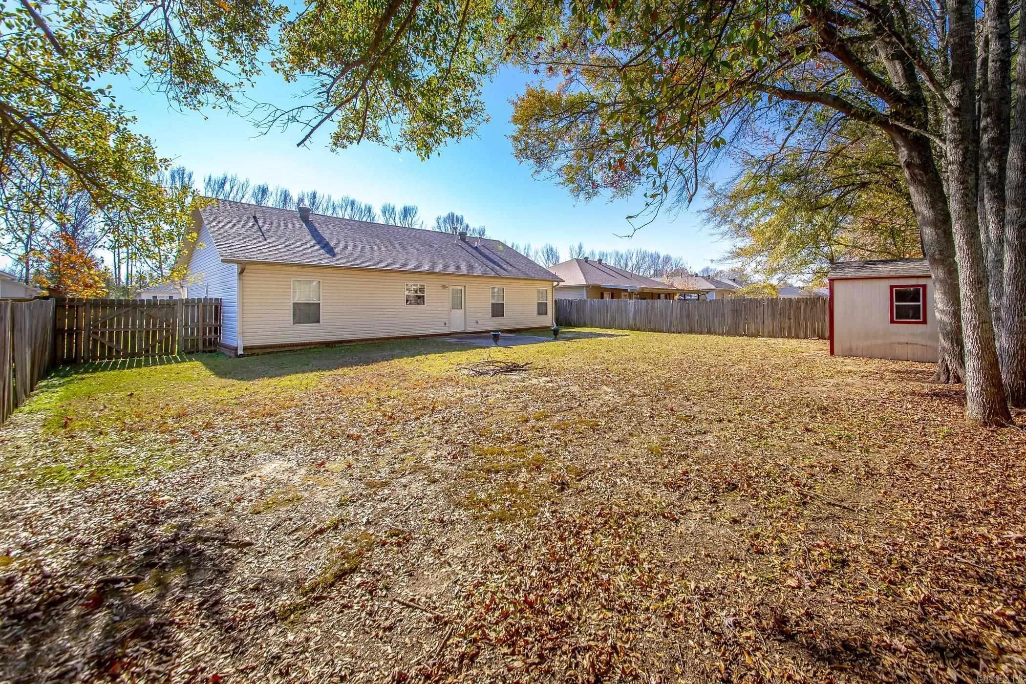 Property at 16  Weatherwood - Image 31