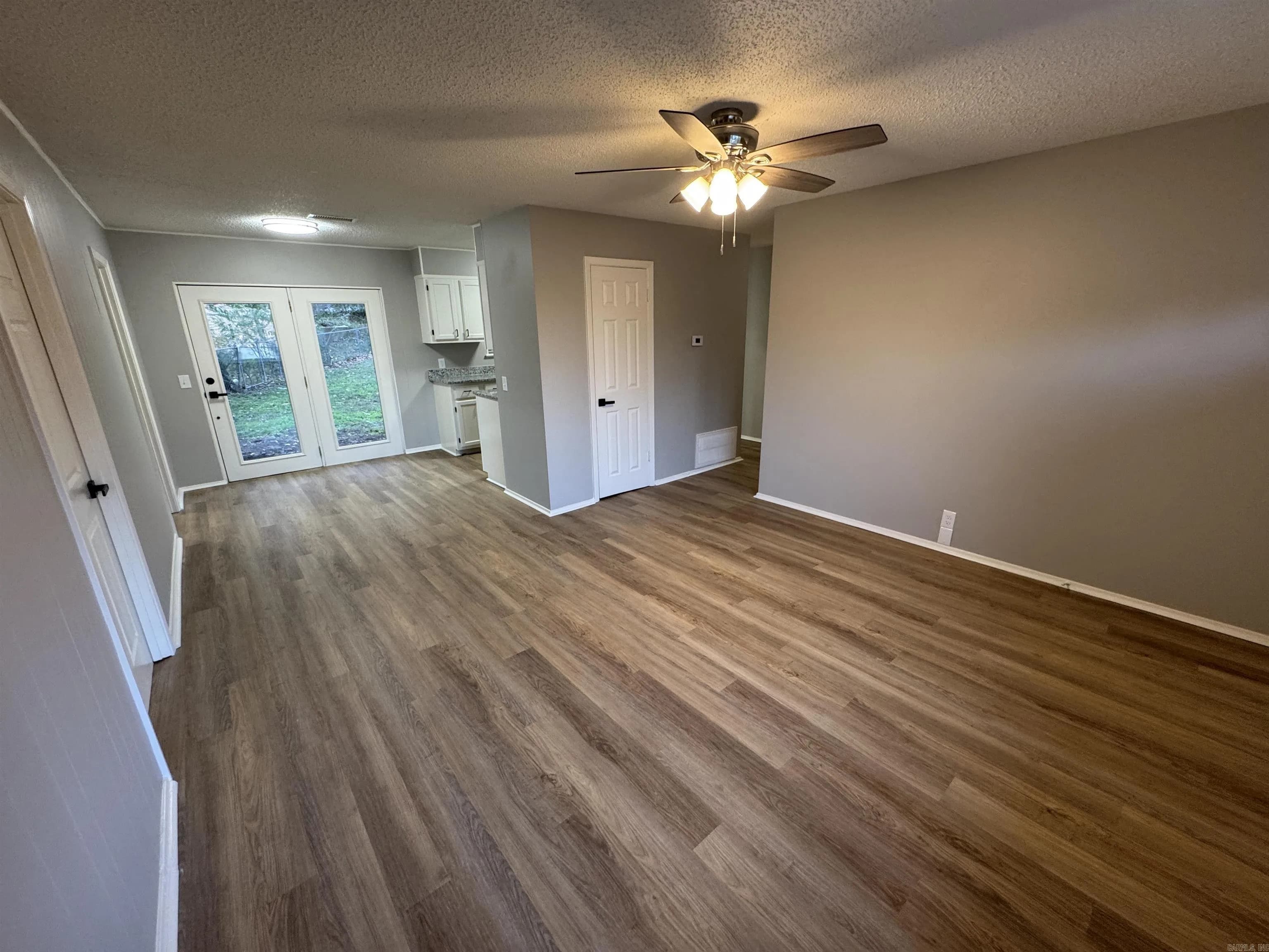 Property at 508  Spruce - Image 12