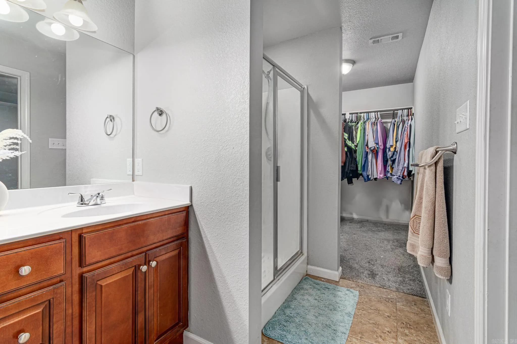 Property at 105  Sloan st. - Image 12