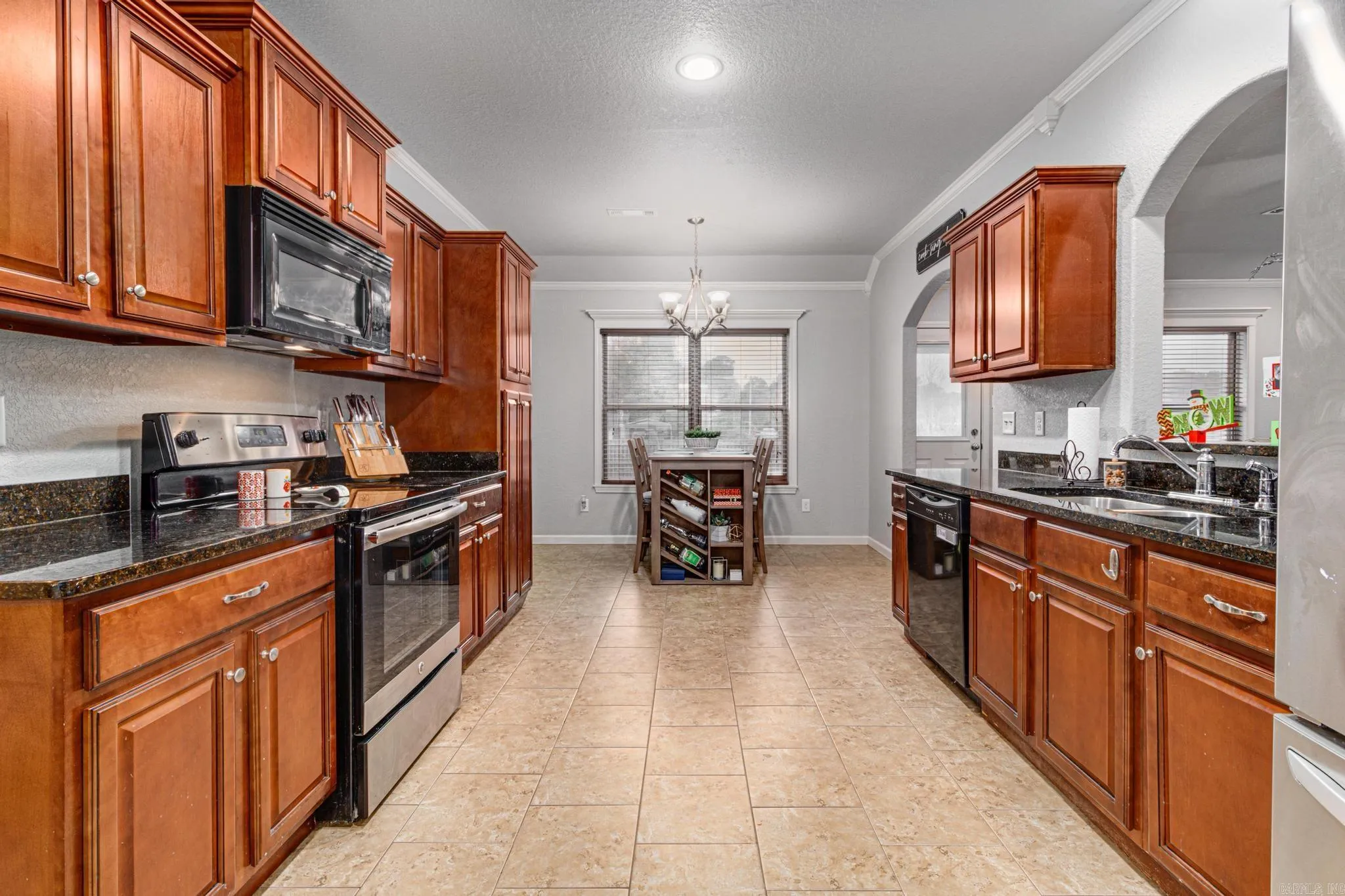 Property at 105  Sloan st. - Image 4