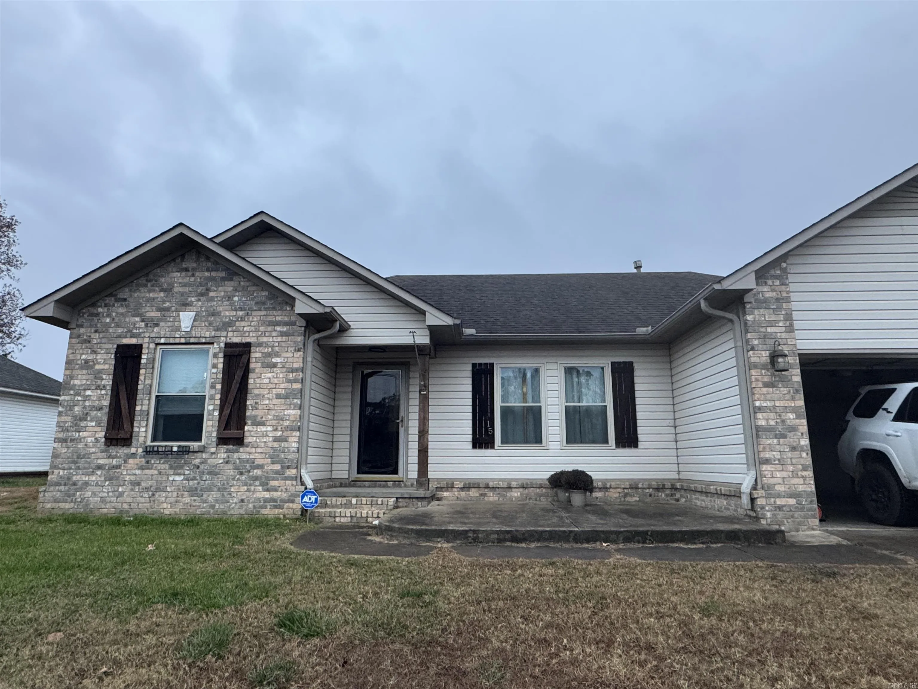 Property at 15  Lilac - Image 1
