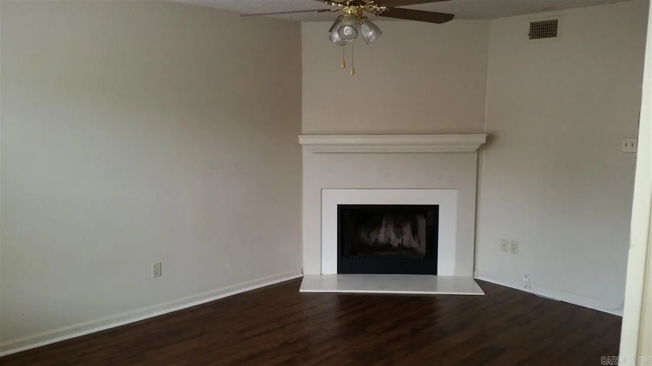 Property at 1811  Reservoir, 17 - Image 4