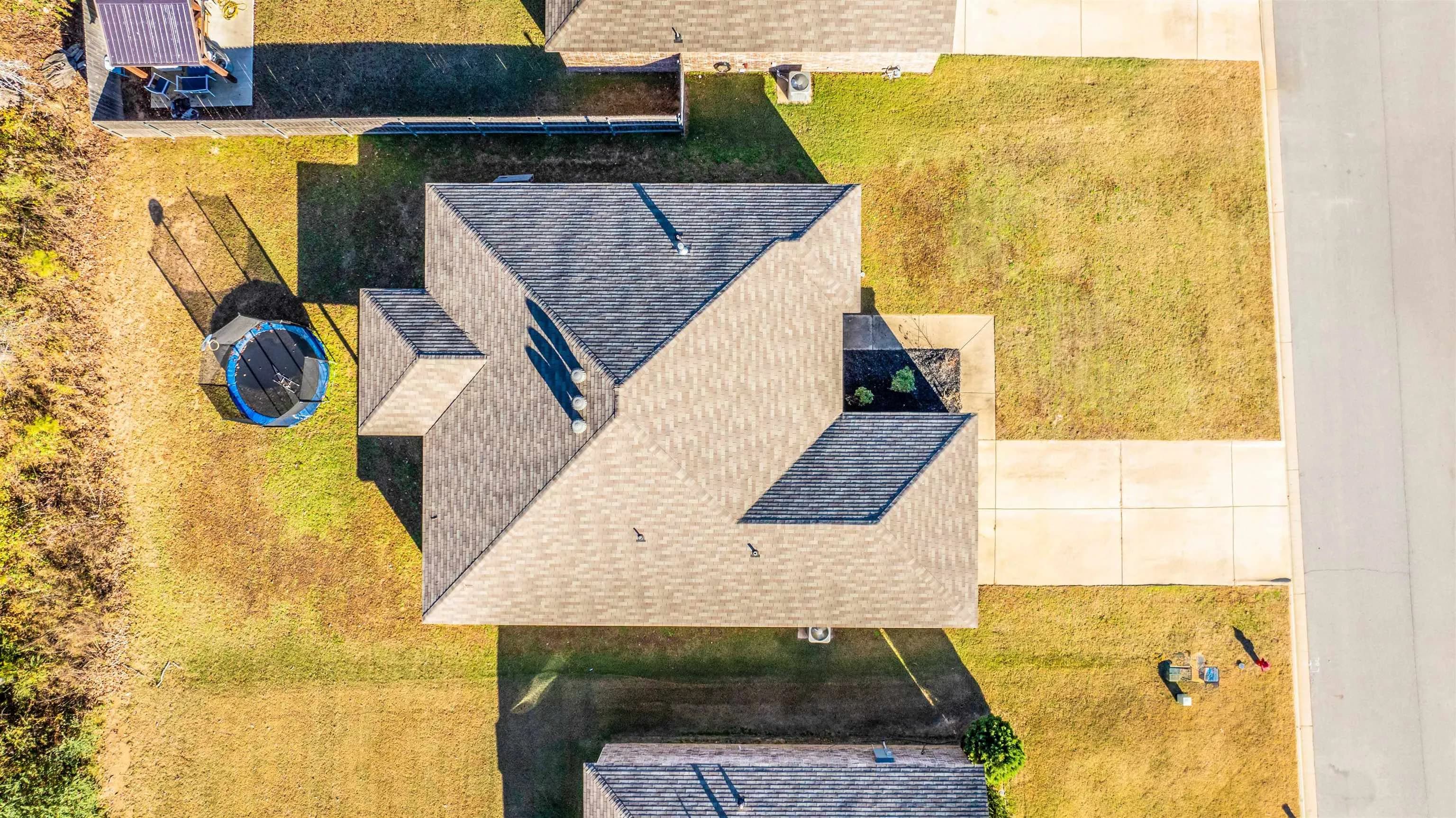 Property at 6193  Saddle hill - Image 4