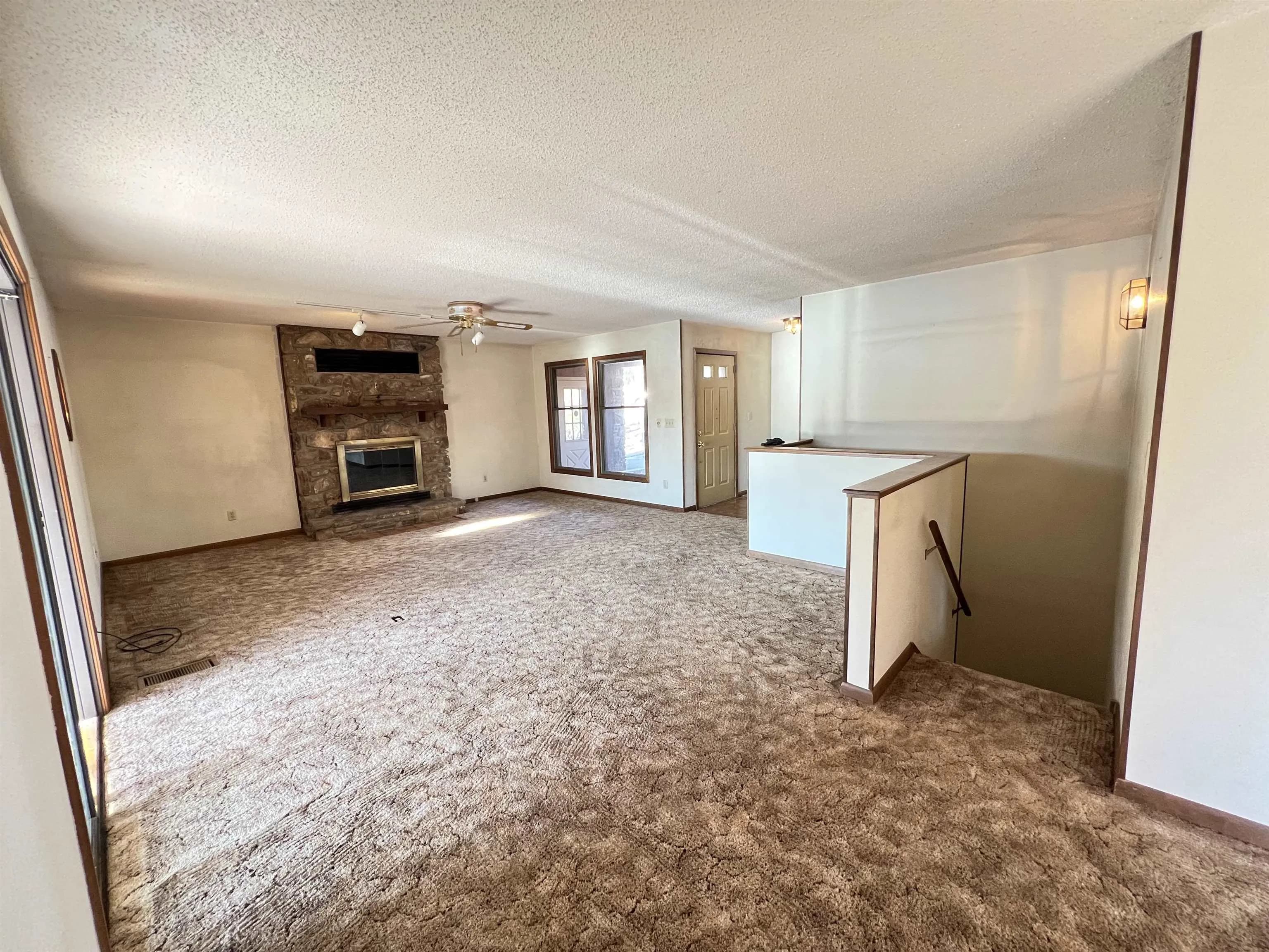 Property at 206 E Lakeshore - Image 34
