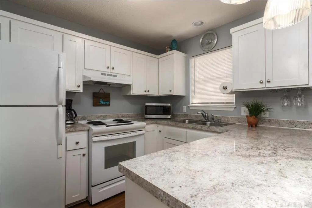 Property at 7301  Indiana, A - Image 10