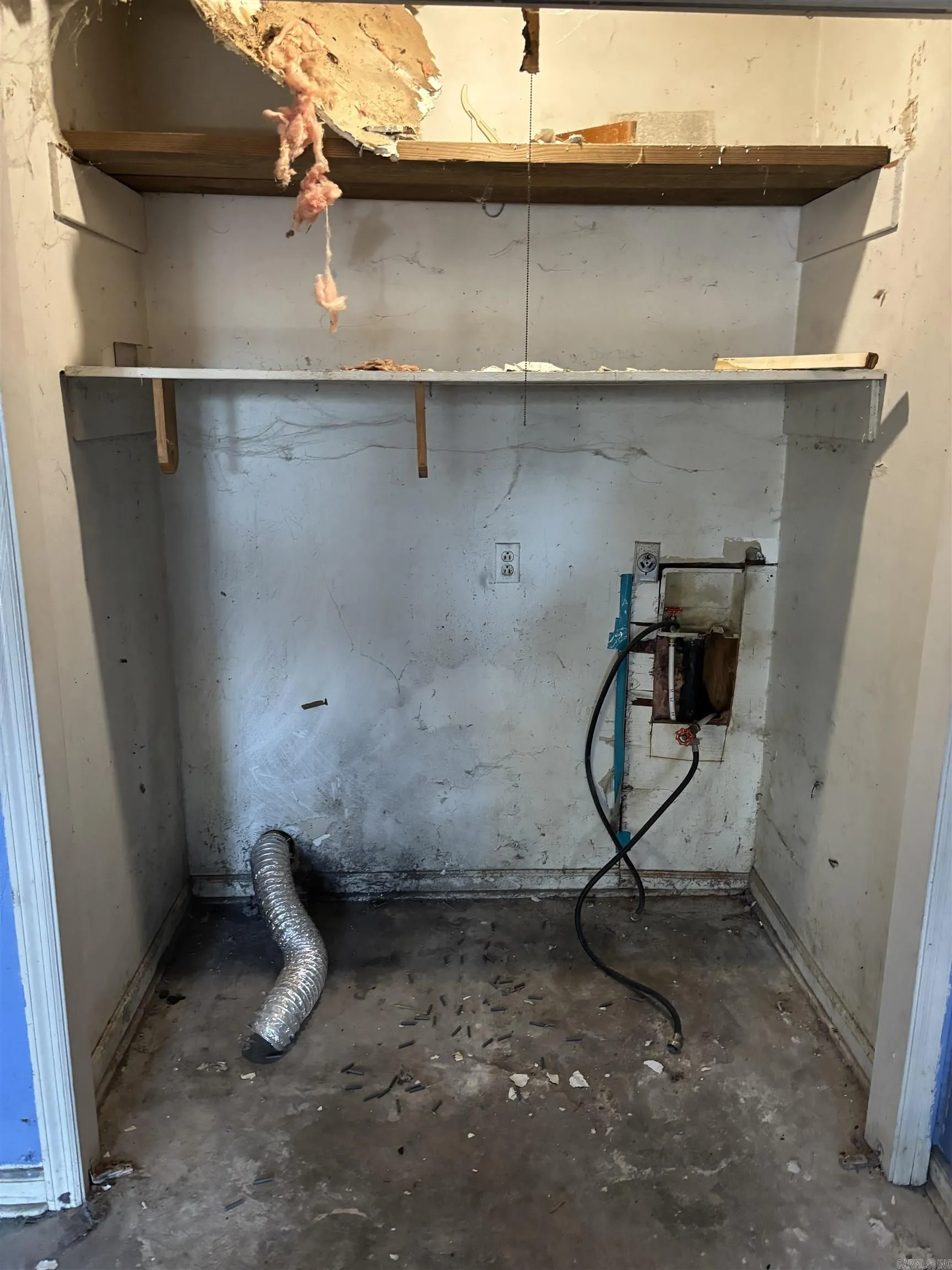 Property at 66  Wright - Image 12