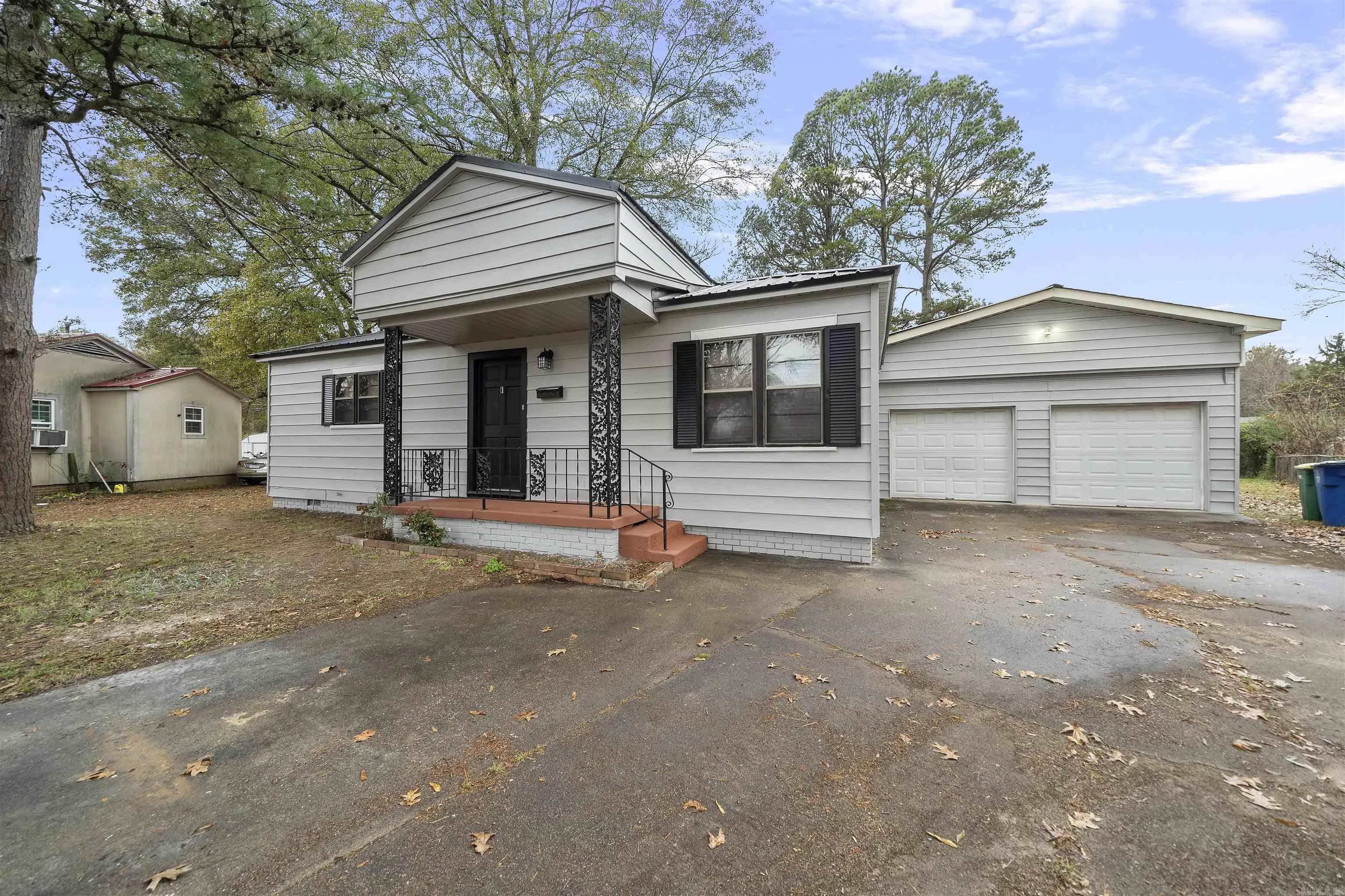 Property at 14  Wright - Image 4