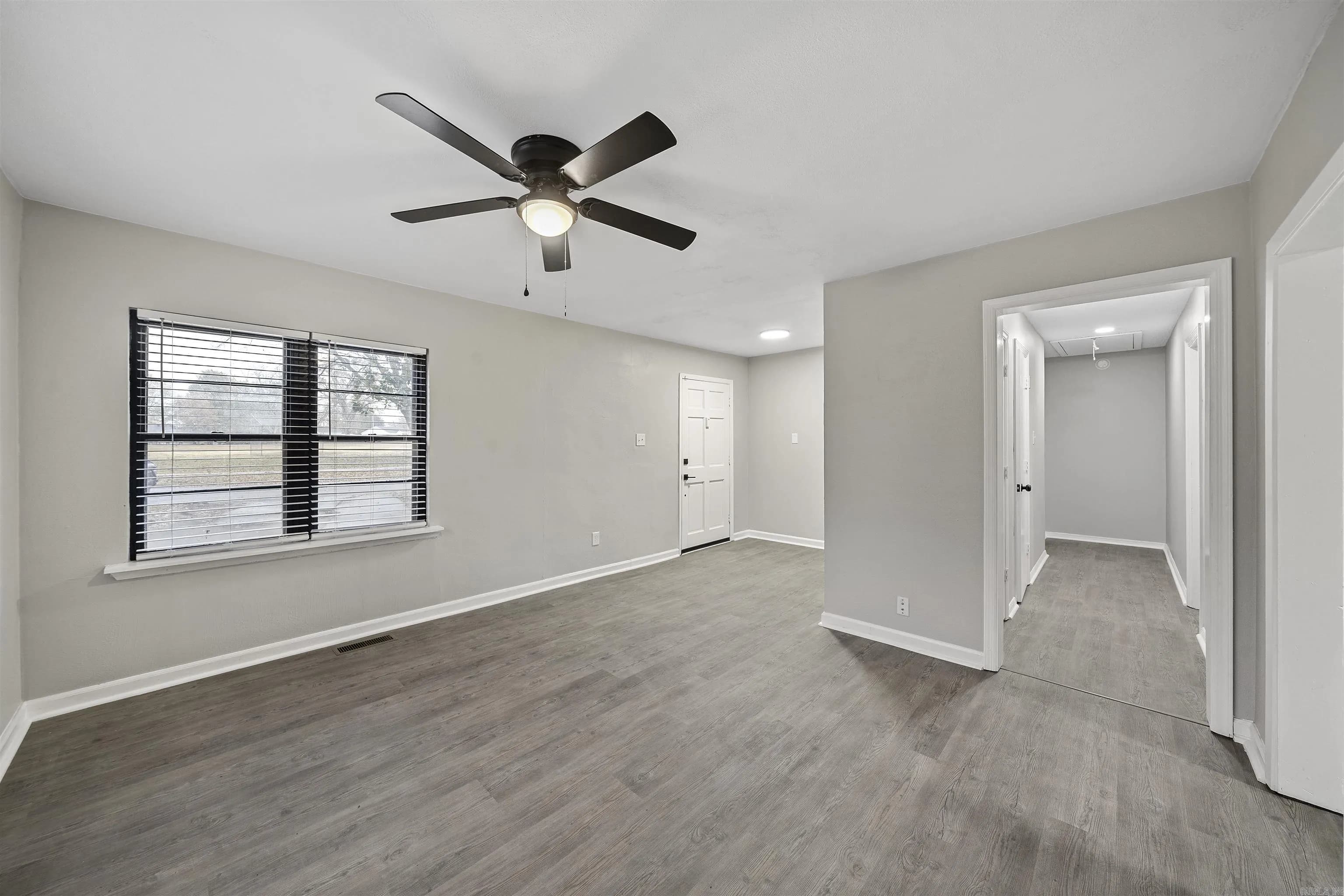 Property at 14  Wright - Image 7