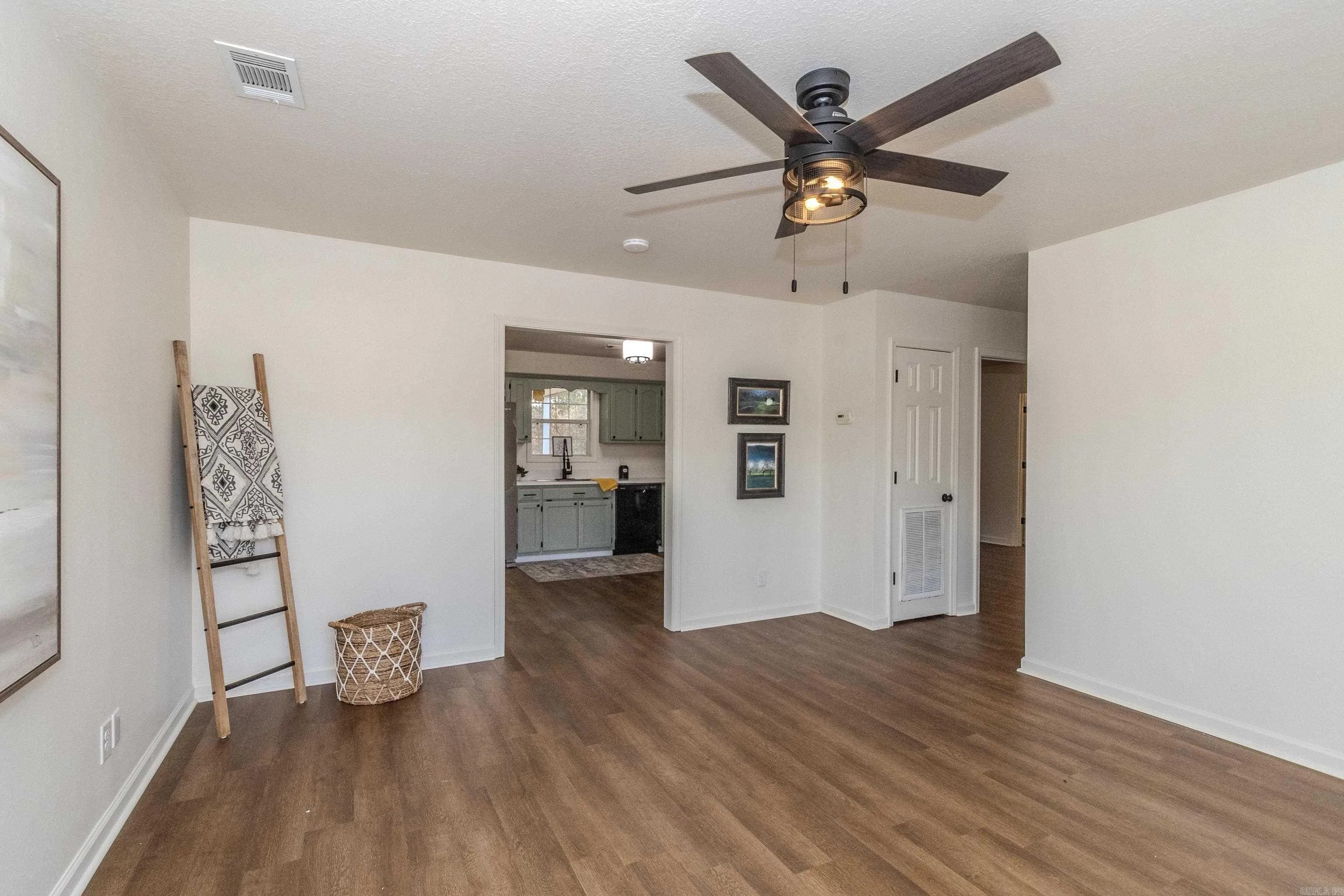 Property at 600  Meadow lane - Image 2
