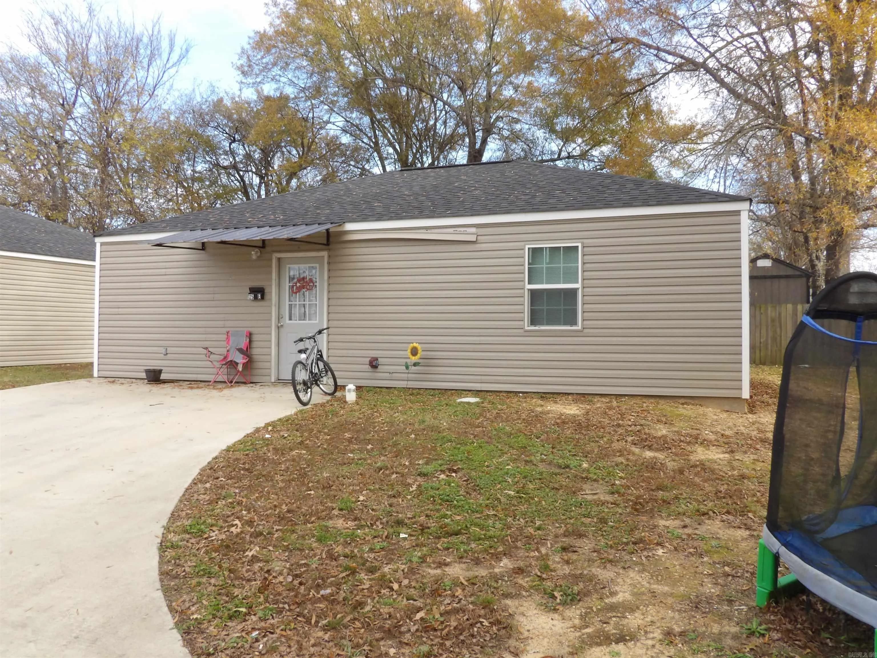 Property at 125 W Jackson - Image 3
