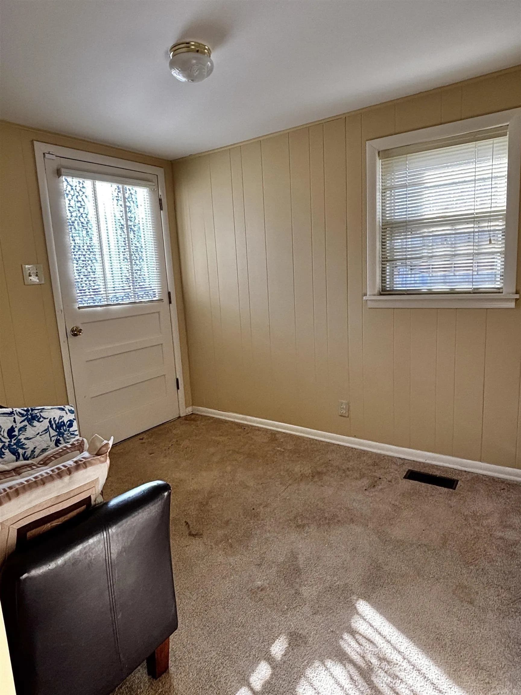 Property at 407 N Oak - Image 24