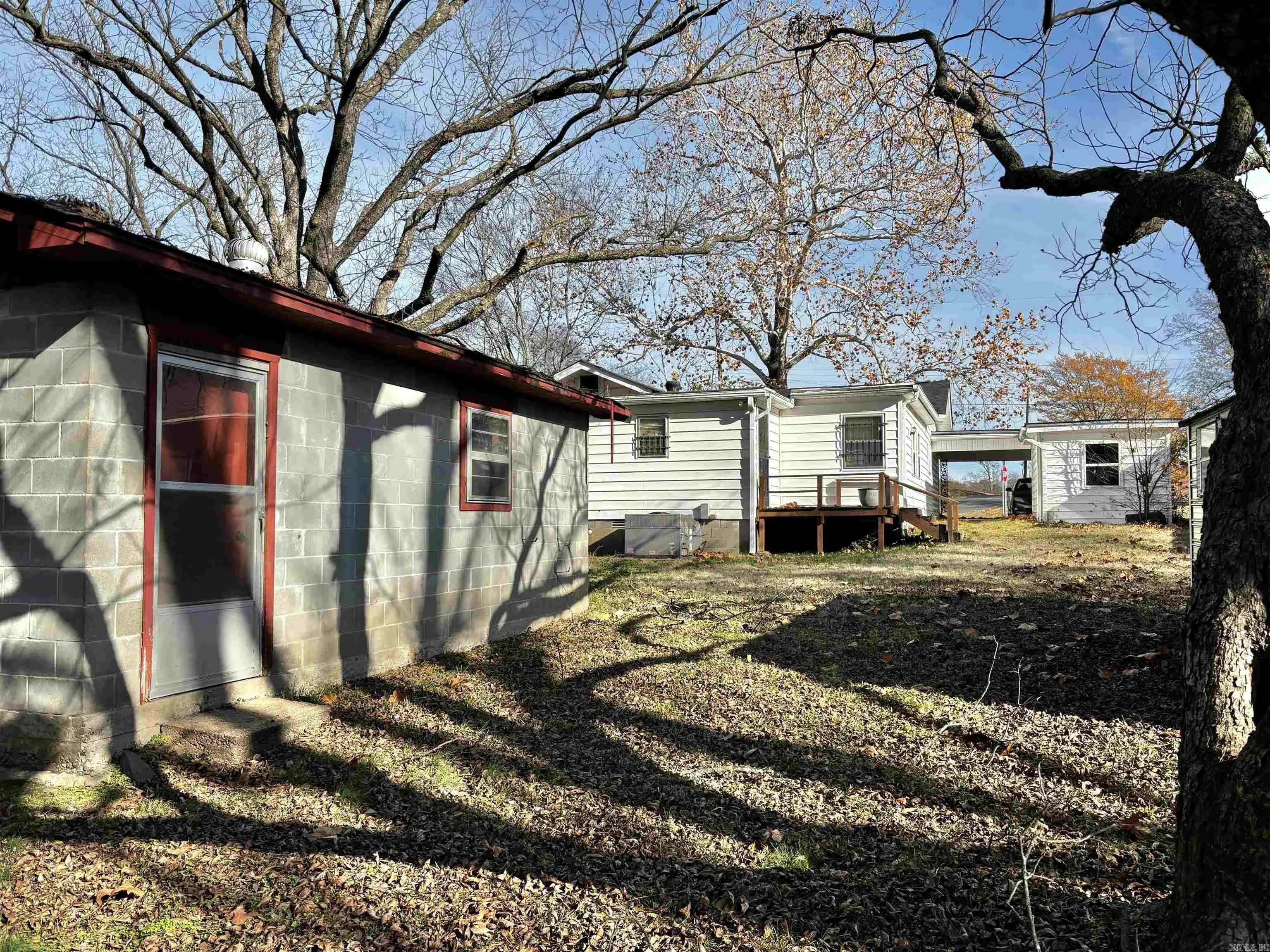 Property at 407 N Oak - Image 28