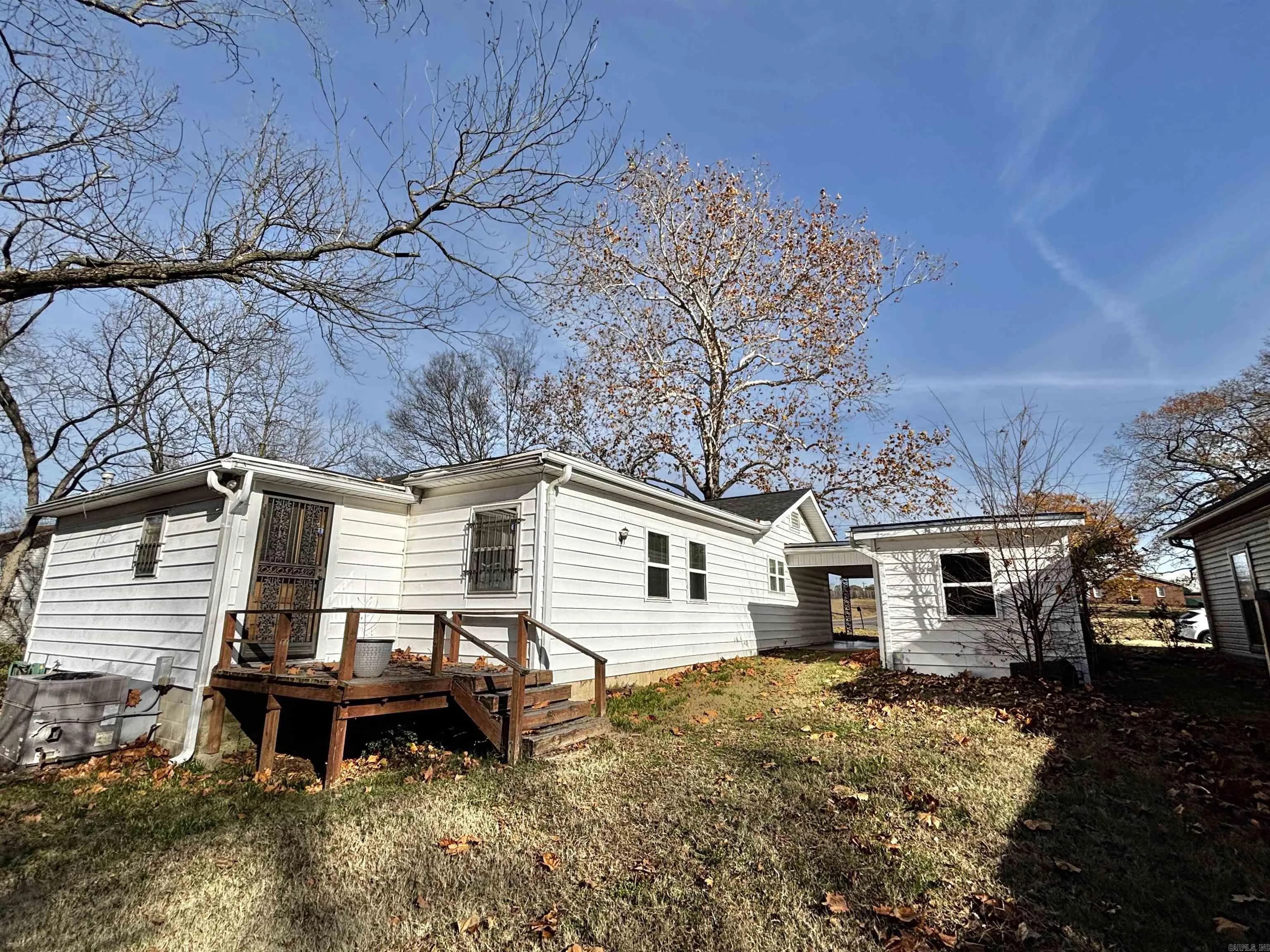 Property at 407 N Oak - Image 31