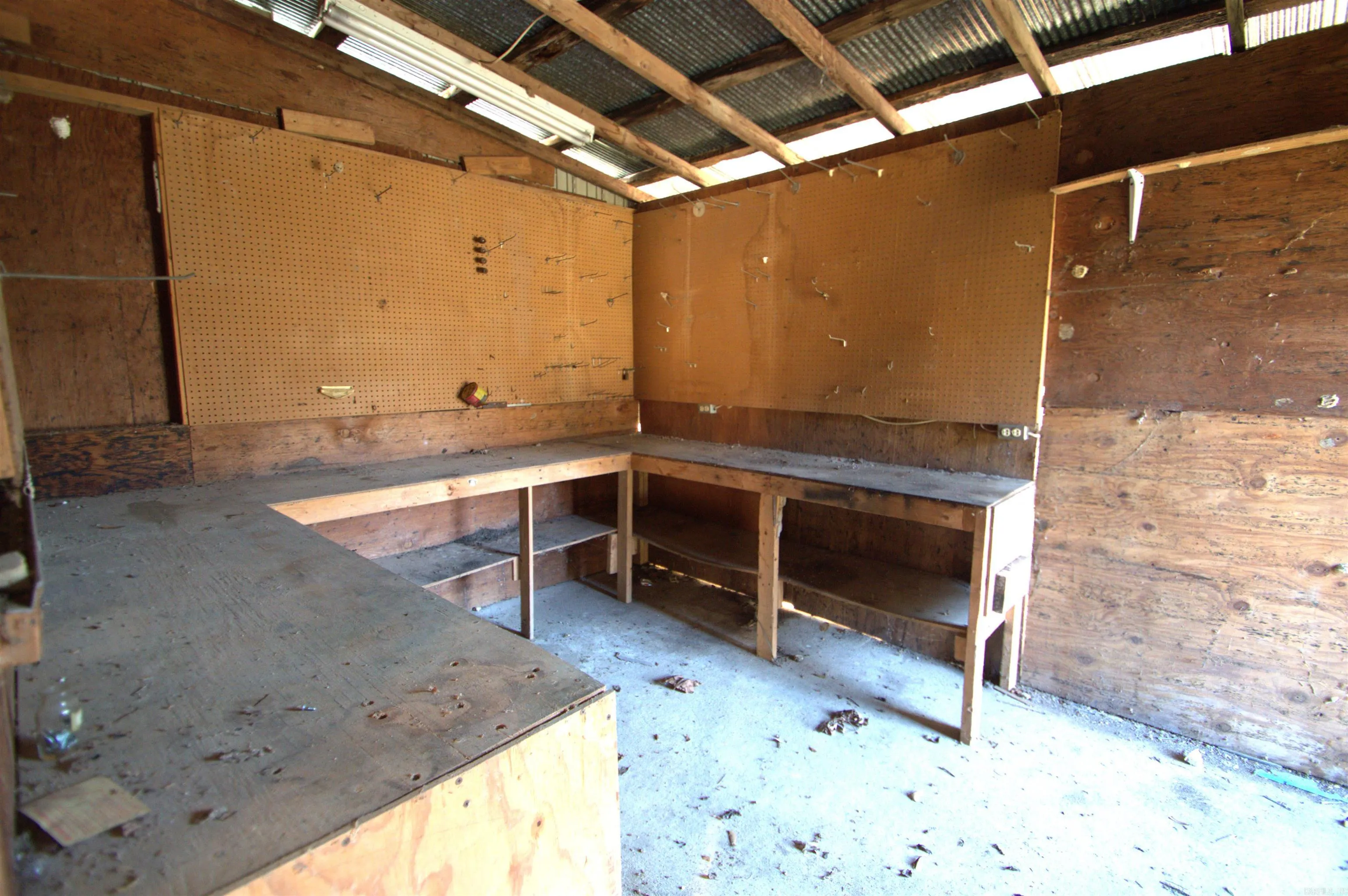 Property at 207  Kennedy - Image 29