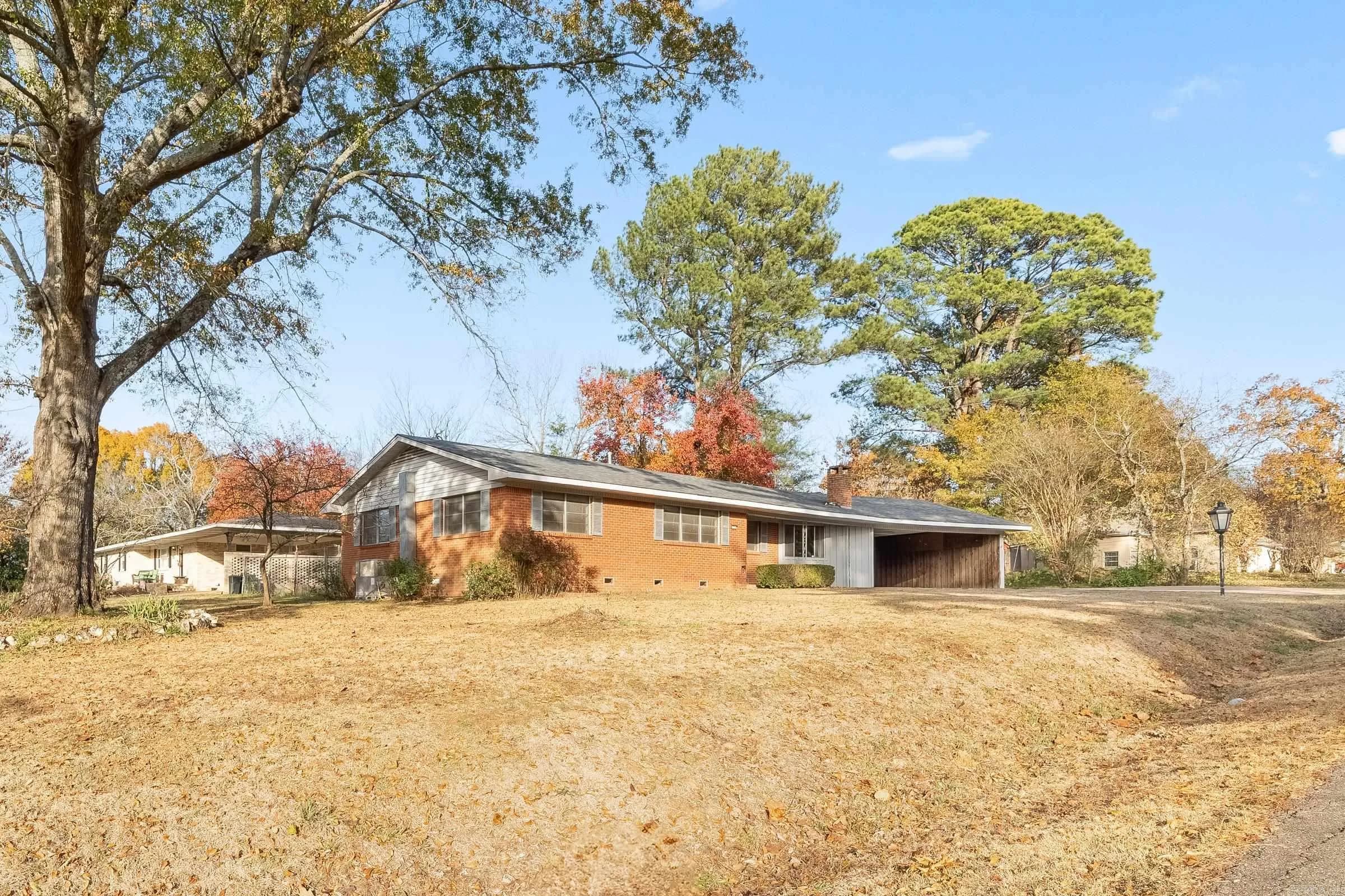 Property at 716 W Maple - Image 37