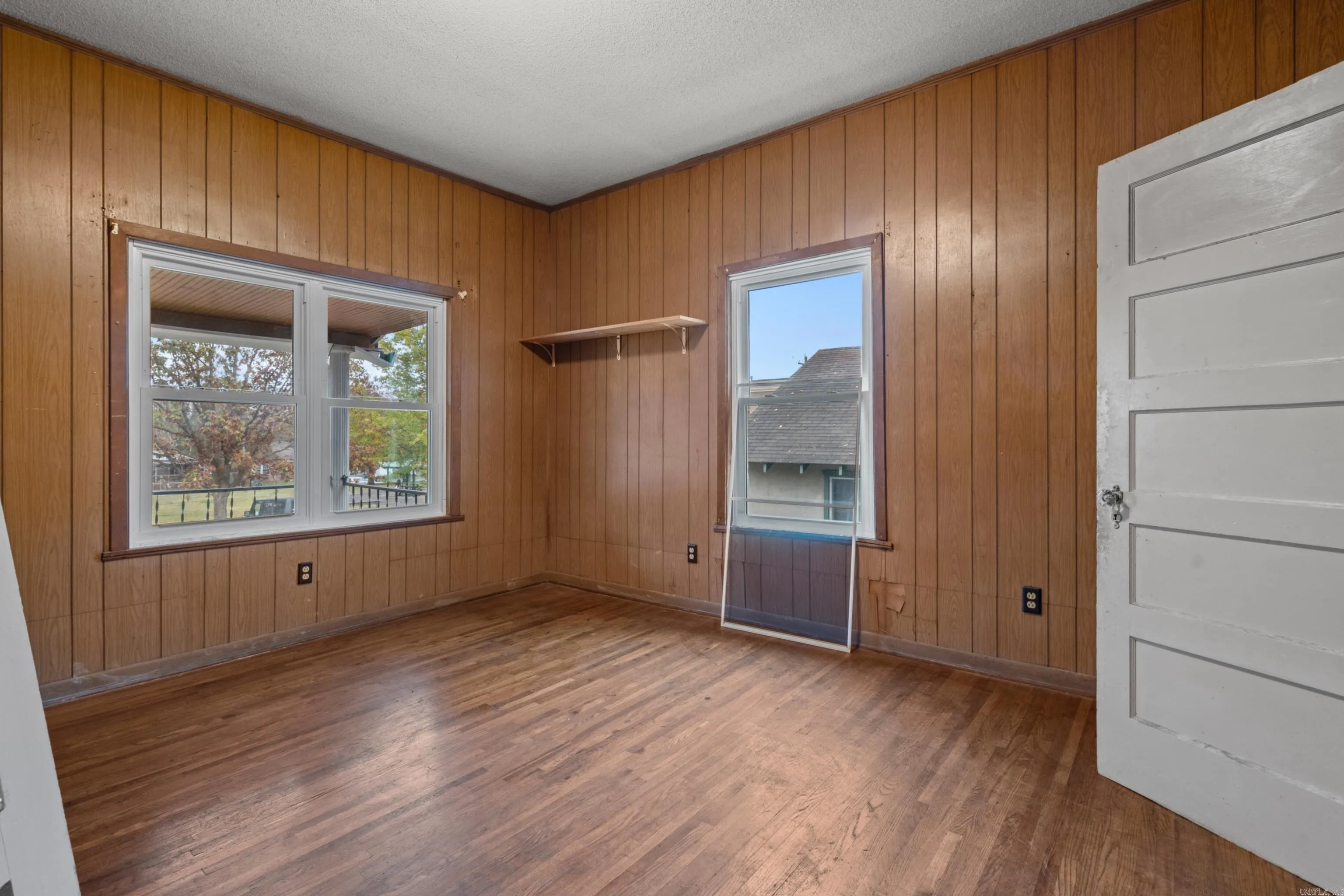 Property at 421  School - Image 23