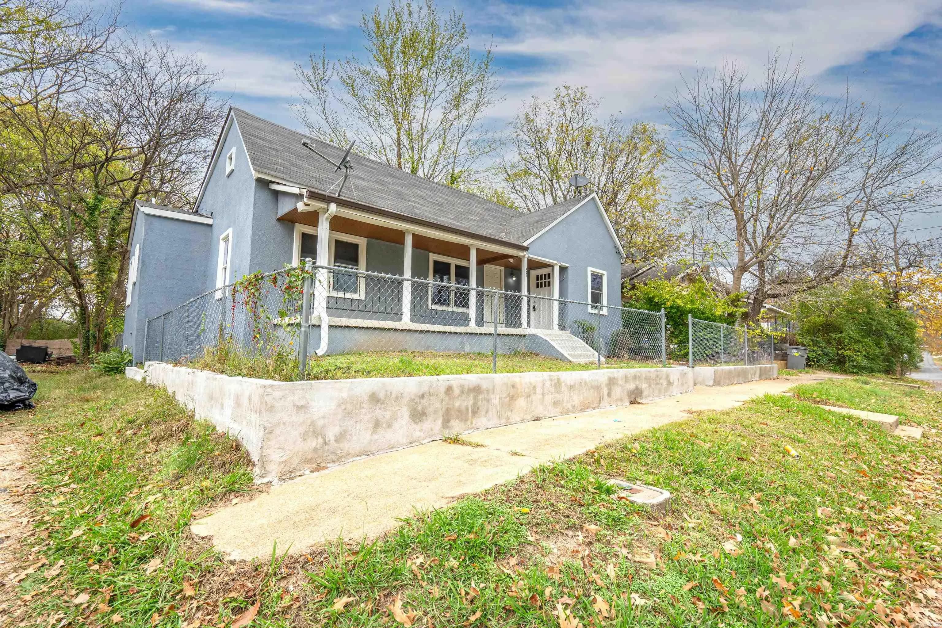 Property at 421  School - Image 25