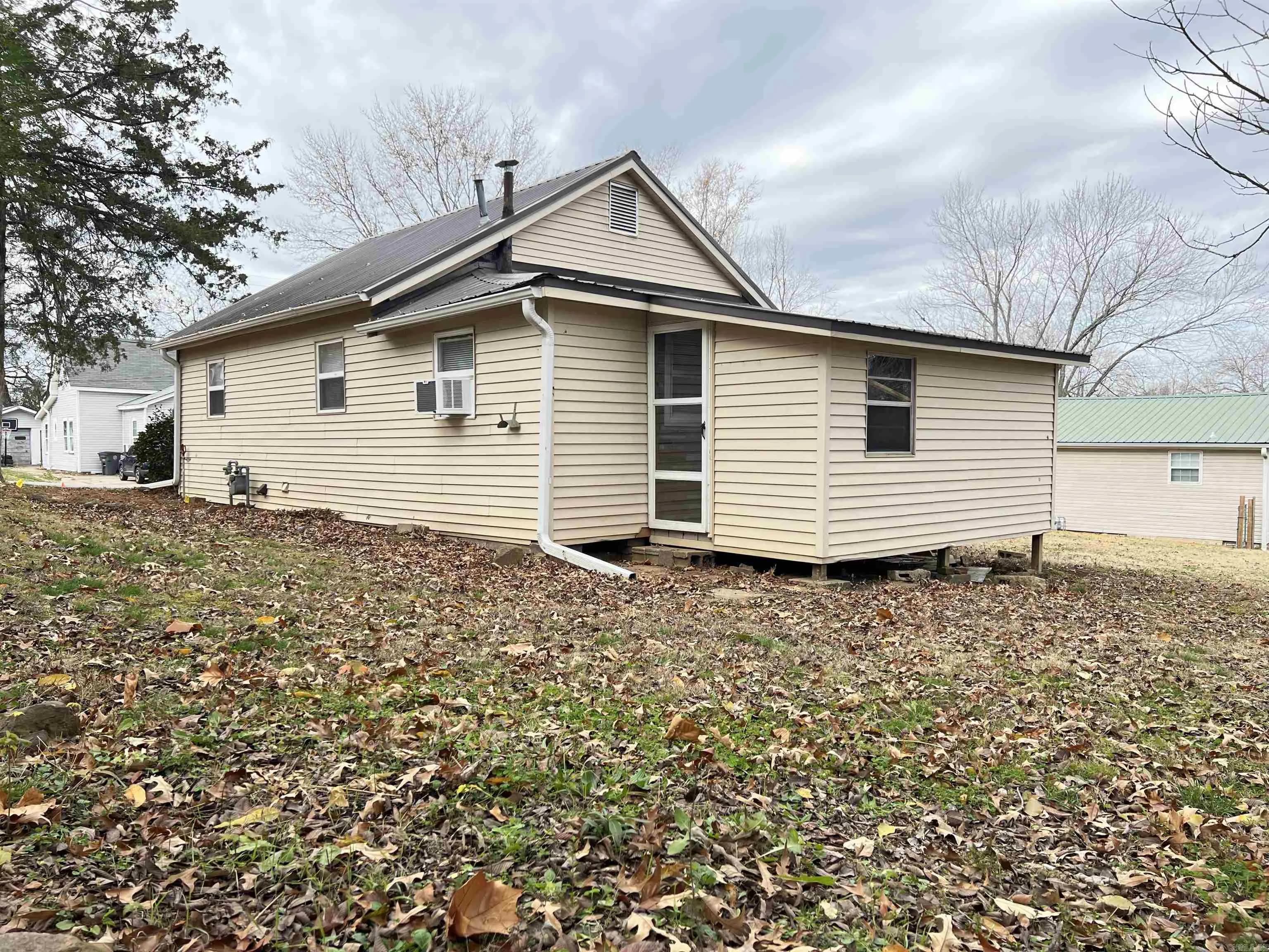 Property at 608 N Sowell - Image 7