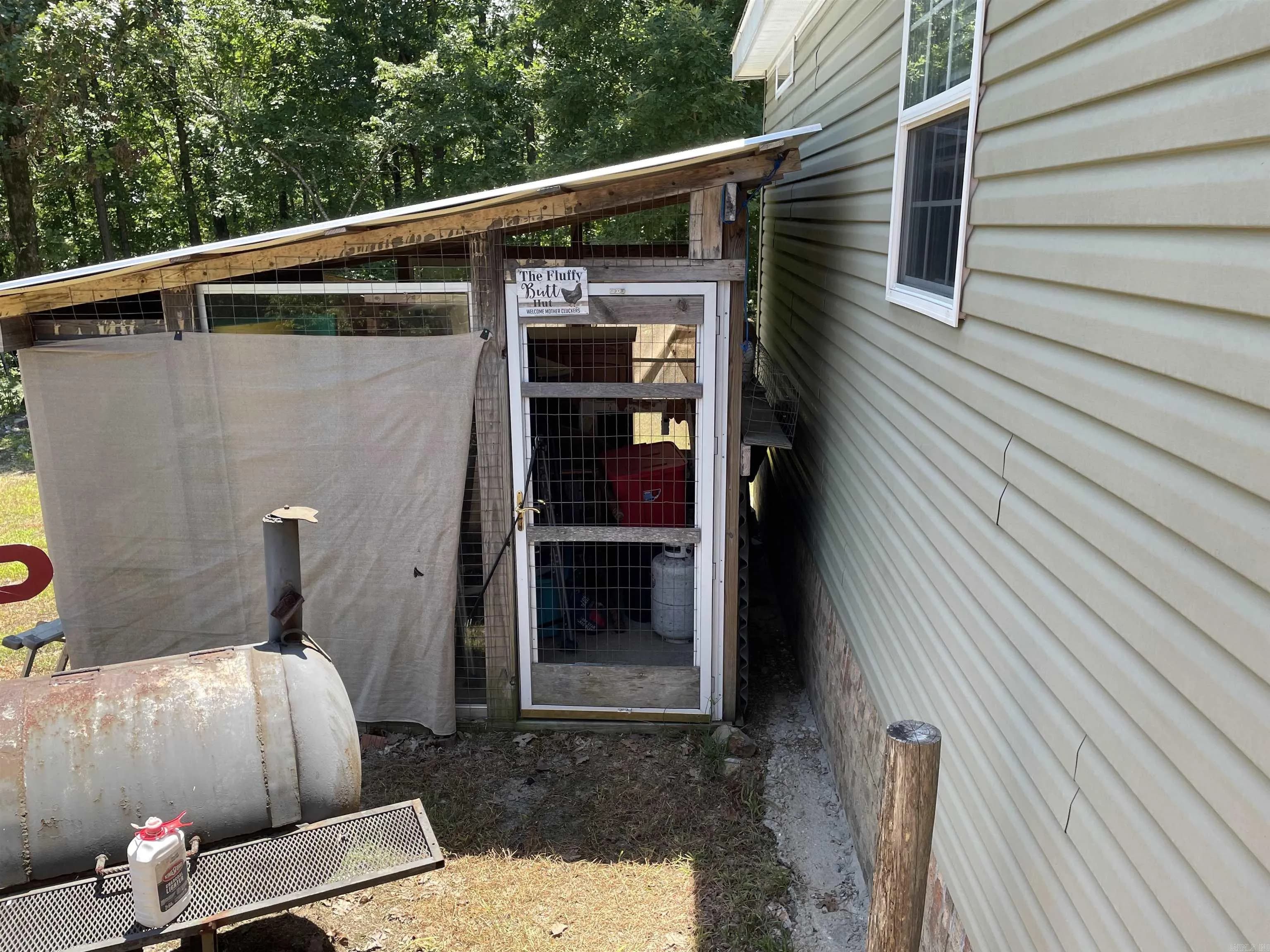 Property at 181  Sawtooth - Image 30