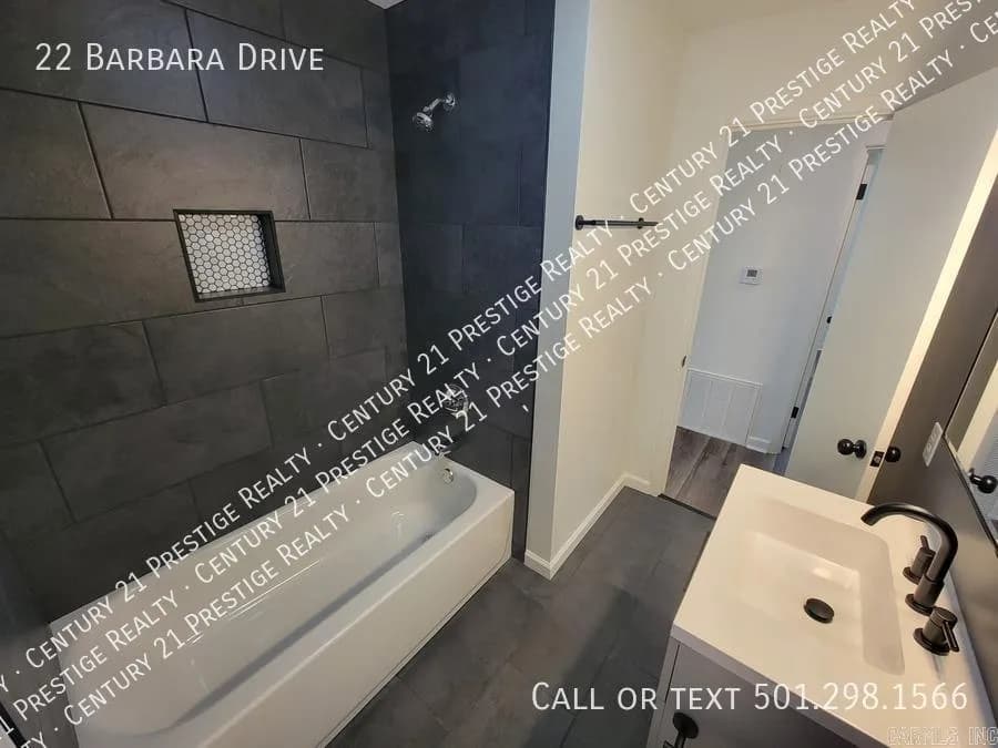 Property at 22  Barbara - Image 12