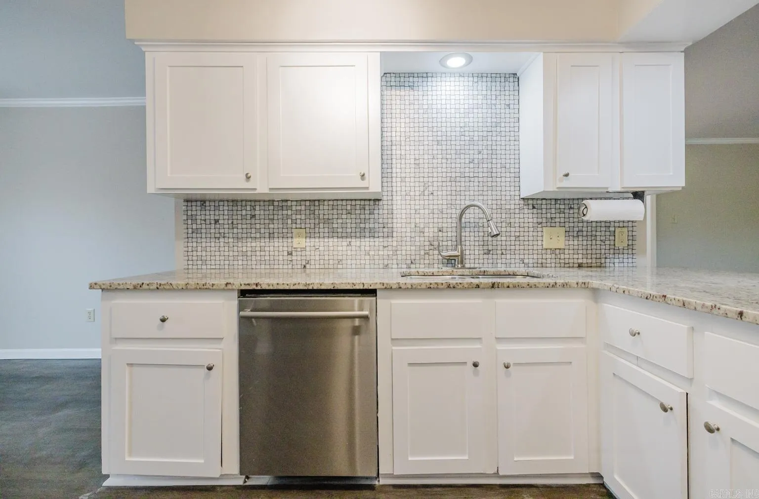 Property at 2913  Stivers - Image 9