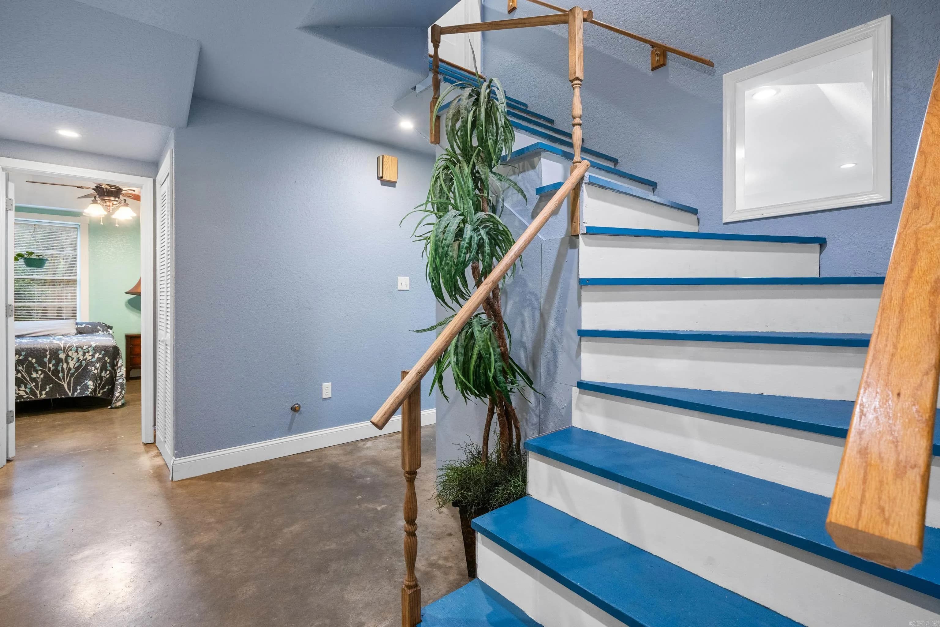 Property at 209  Charteroak - Image 22