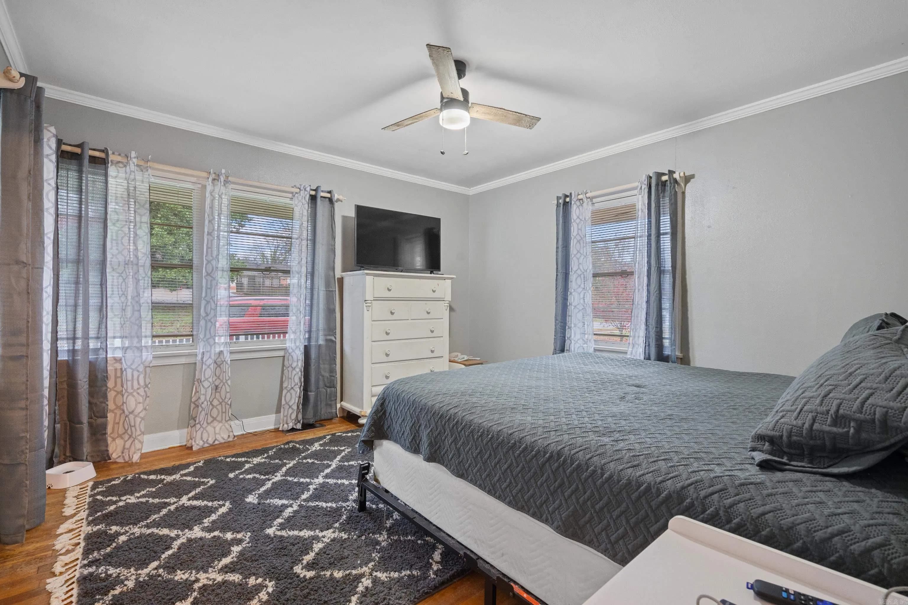 Property at 209  Charteroak - Image 15