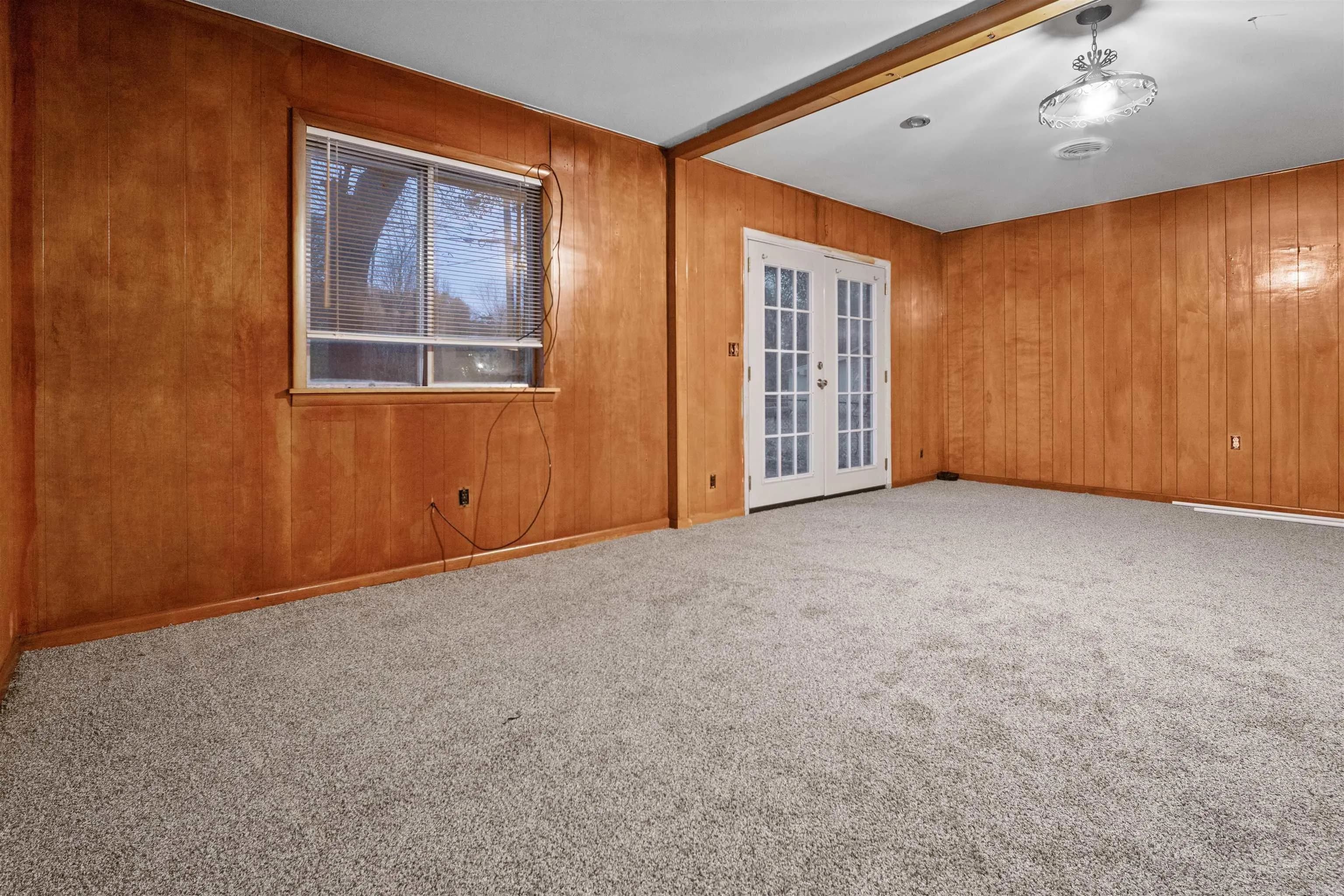 Property at 413  Angus st - Image 15
