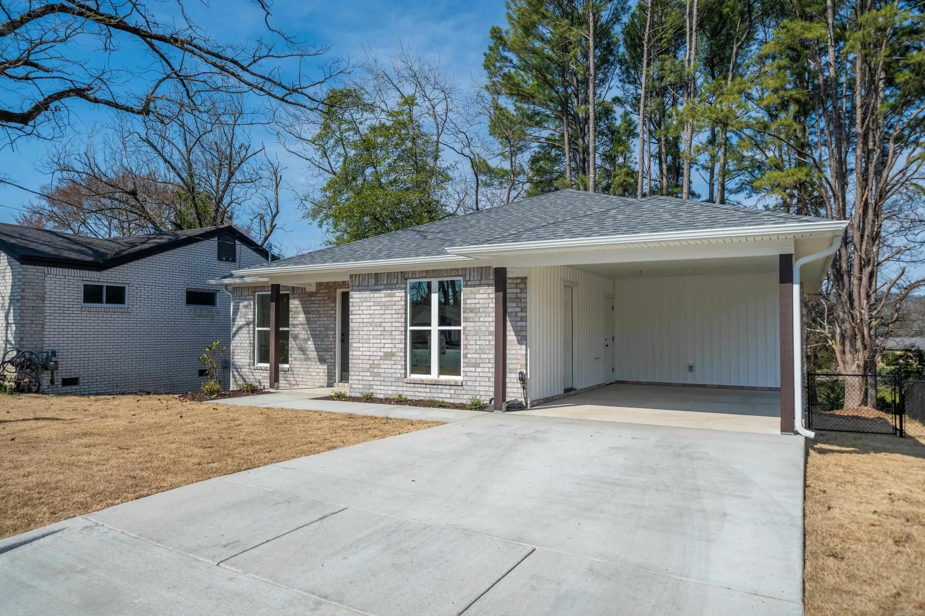 Property at 103  Summer - Image 2